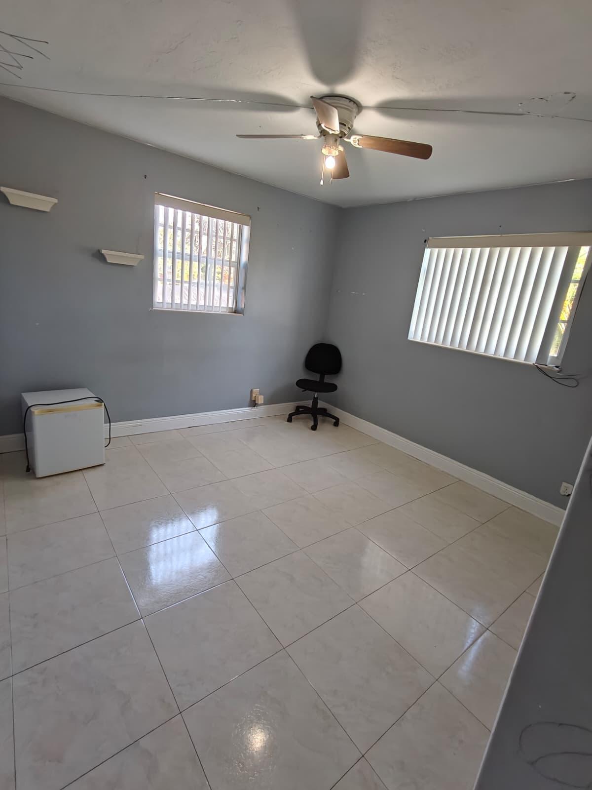324 Mid Pines, Palm Springs FL 33461