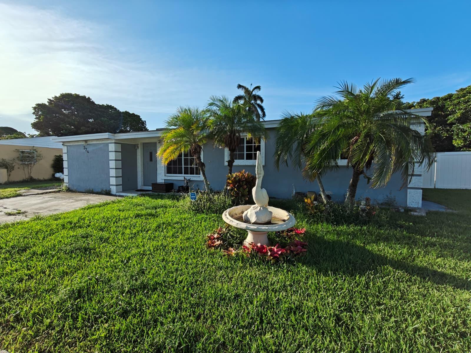 324 Mid Pines, Palm Springs FL 33461