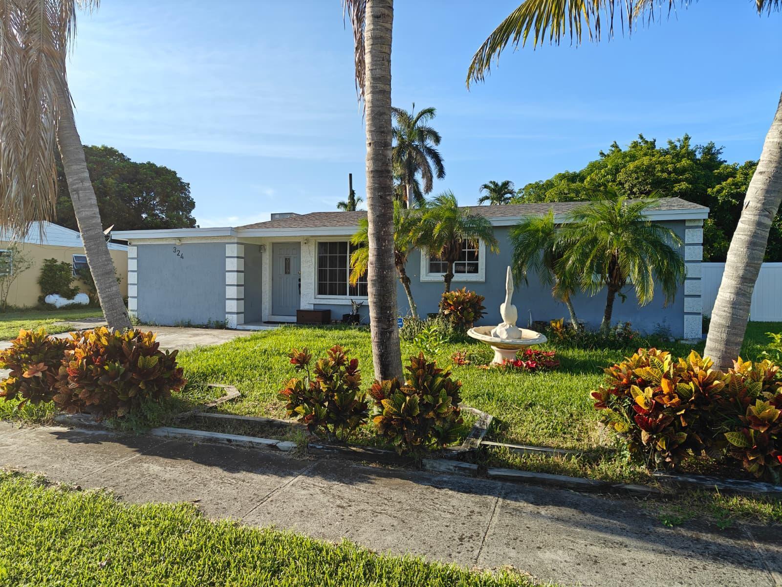 324 Mid Pines, Palm Springs FL 33461