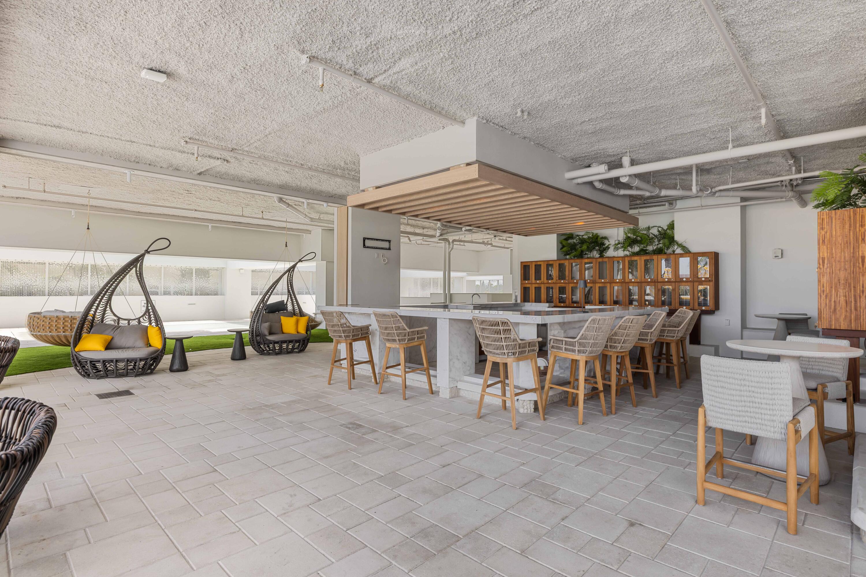 305 BRINY #406, Pompano Beach FL 33062