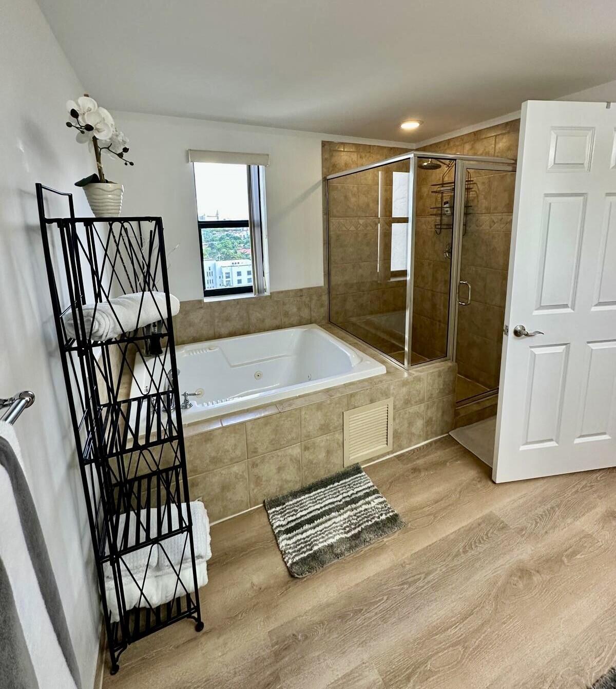 888 S Douglas #1015, Coral Gables FL 33134