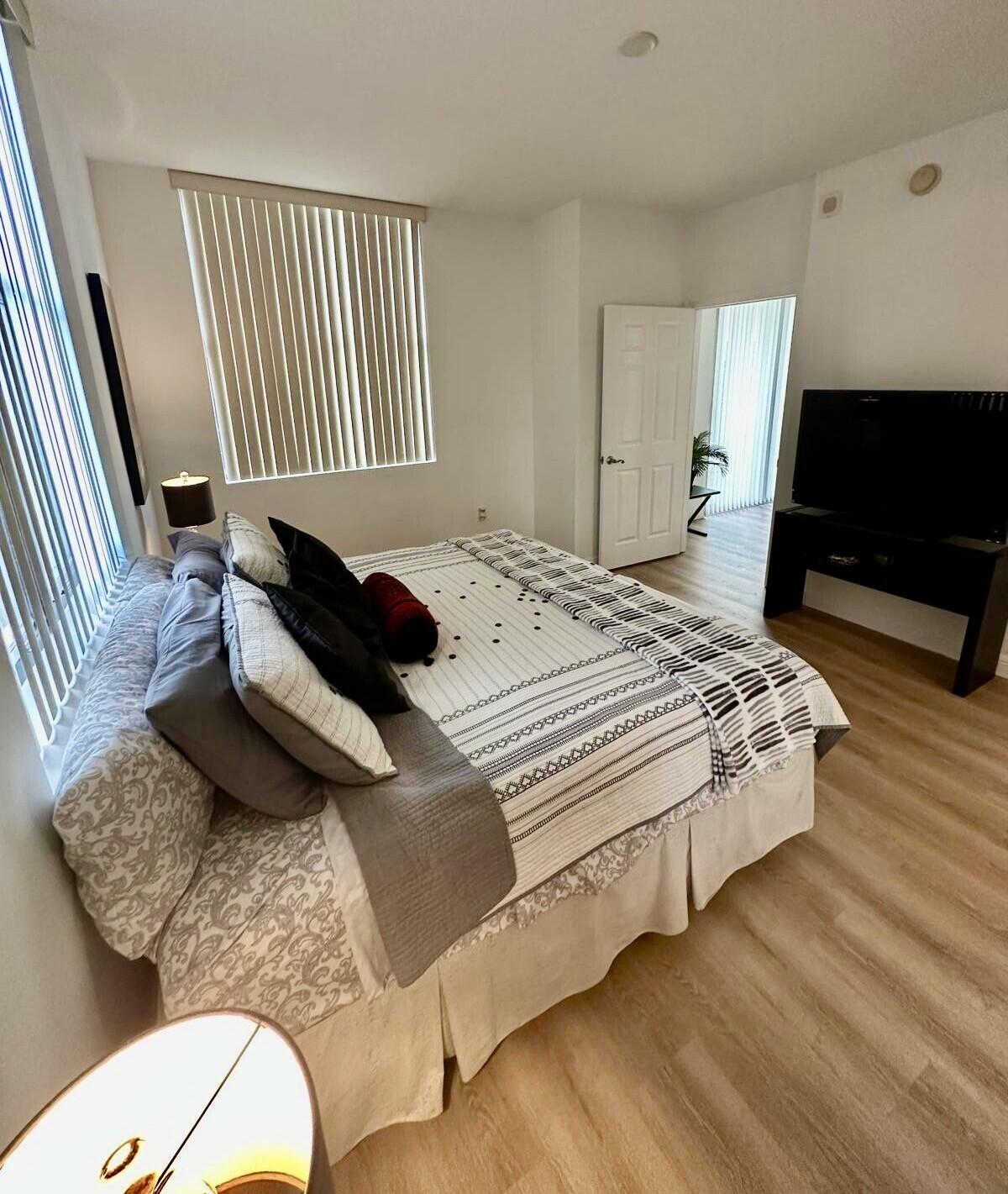 888 S Douglas #1015, Coral Gables FL 33134