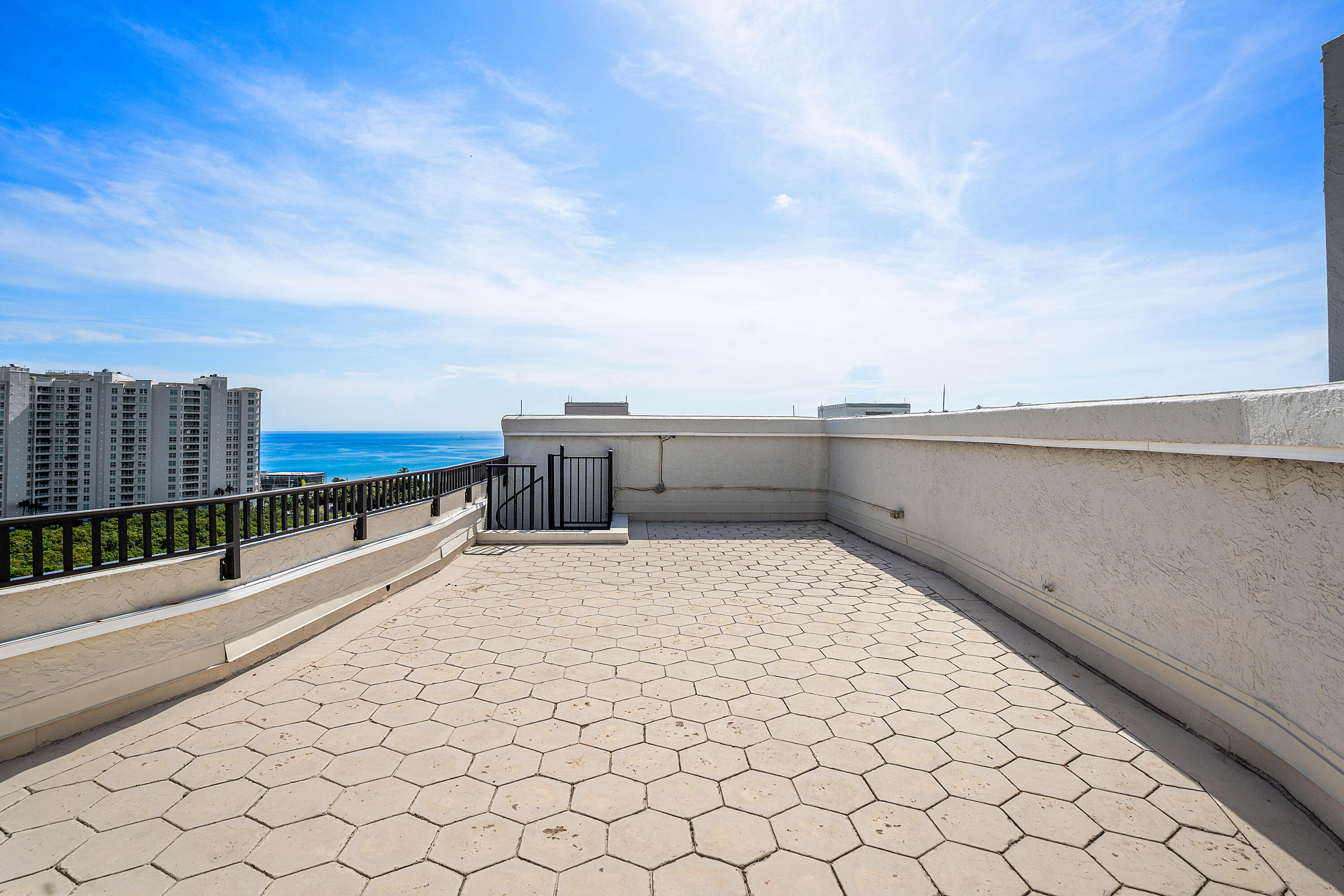 3912 S OCEAN #PH-1, Highland Beach FL 33487