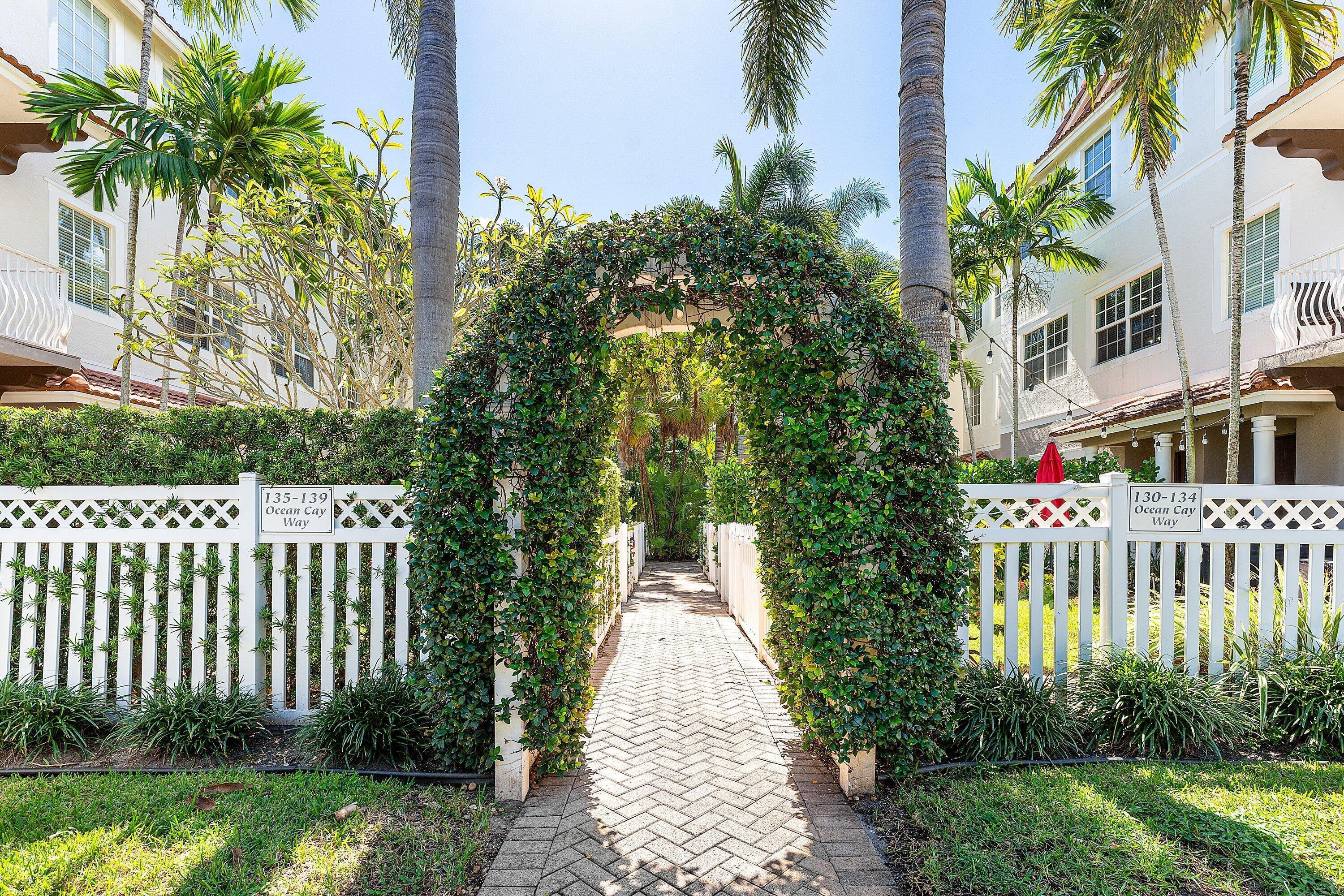 131 Ocean Cay #131, Hypoluxo FL 33462