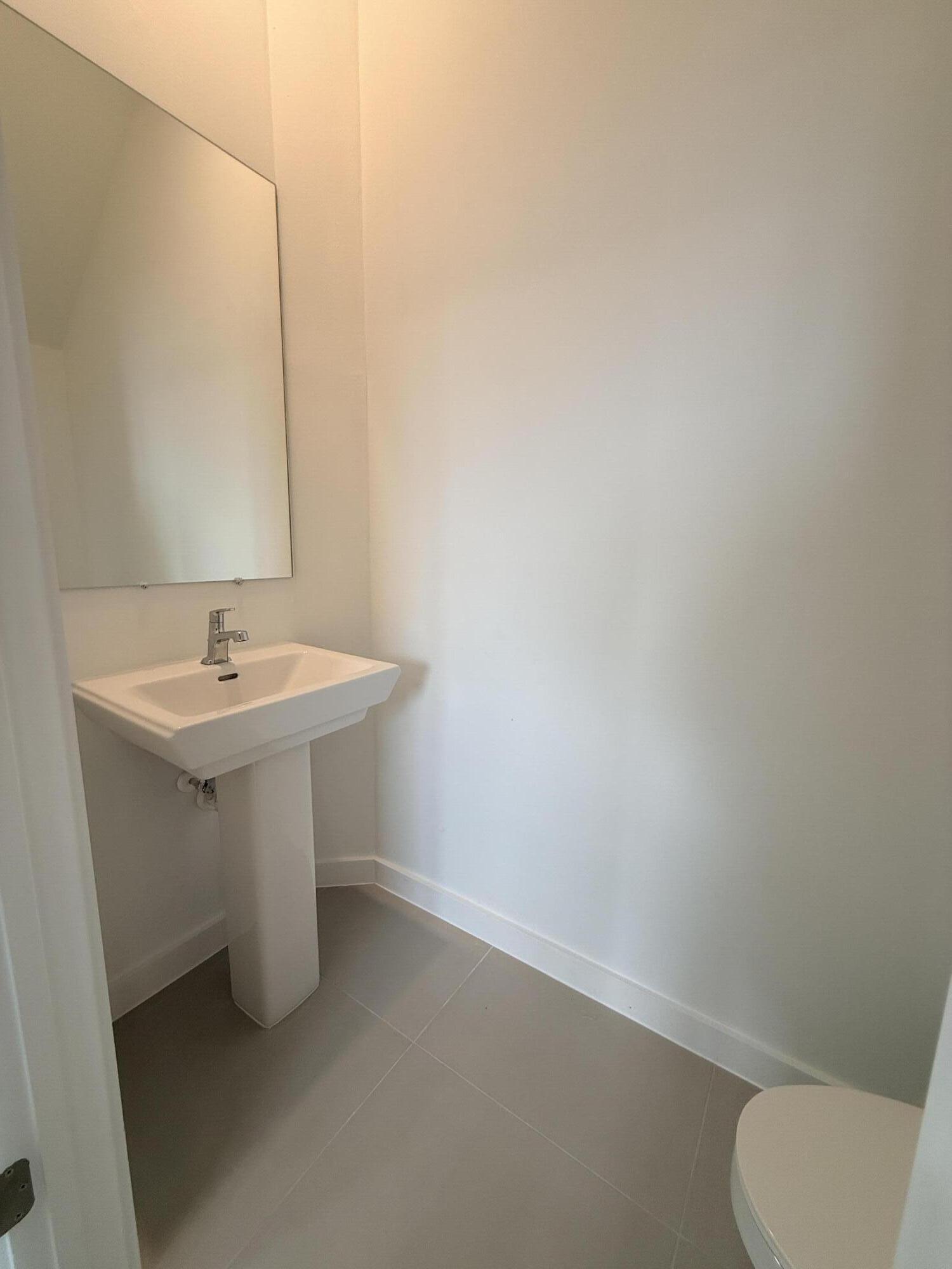 147 LAKESIDE LANDING, Royal Palm Beach FL 33411