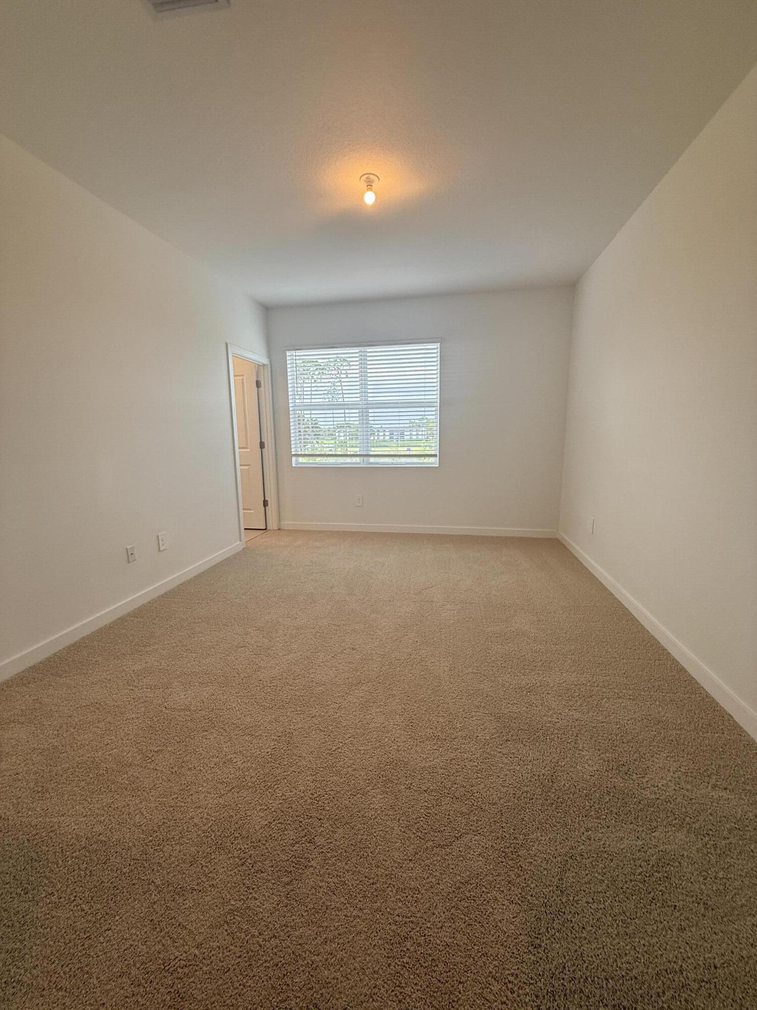 147 LAKESIDE LANDING, Royal Palm Beach FL 33411
