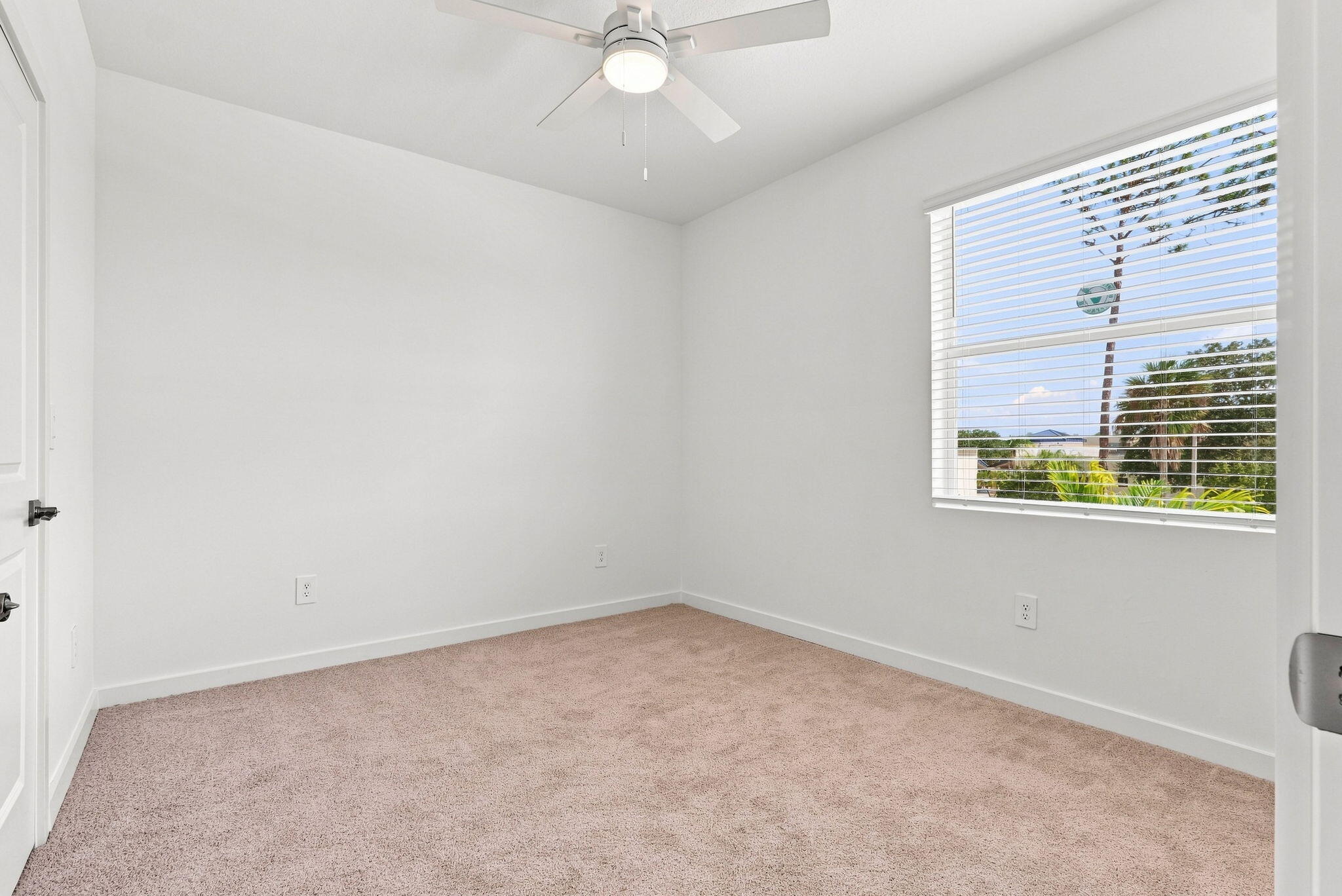 147 LAKESIDE LANDING, Royal Palm Beach FL 33411