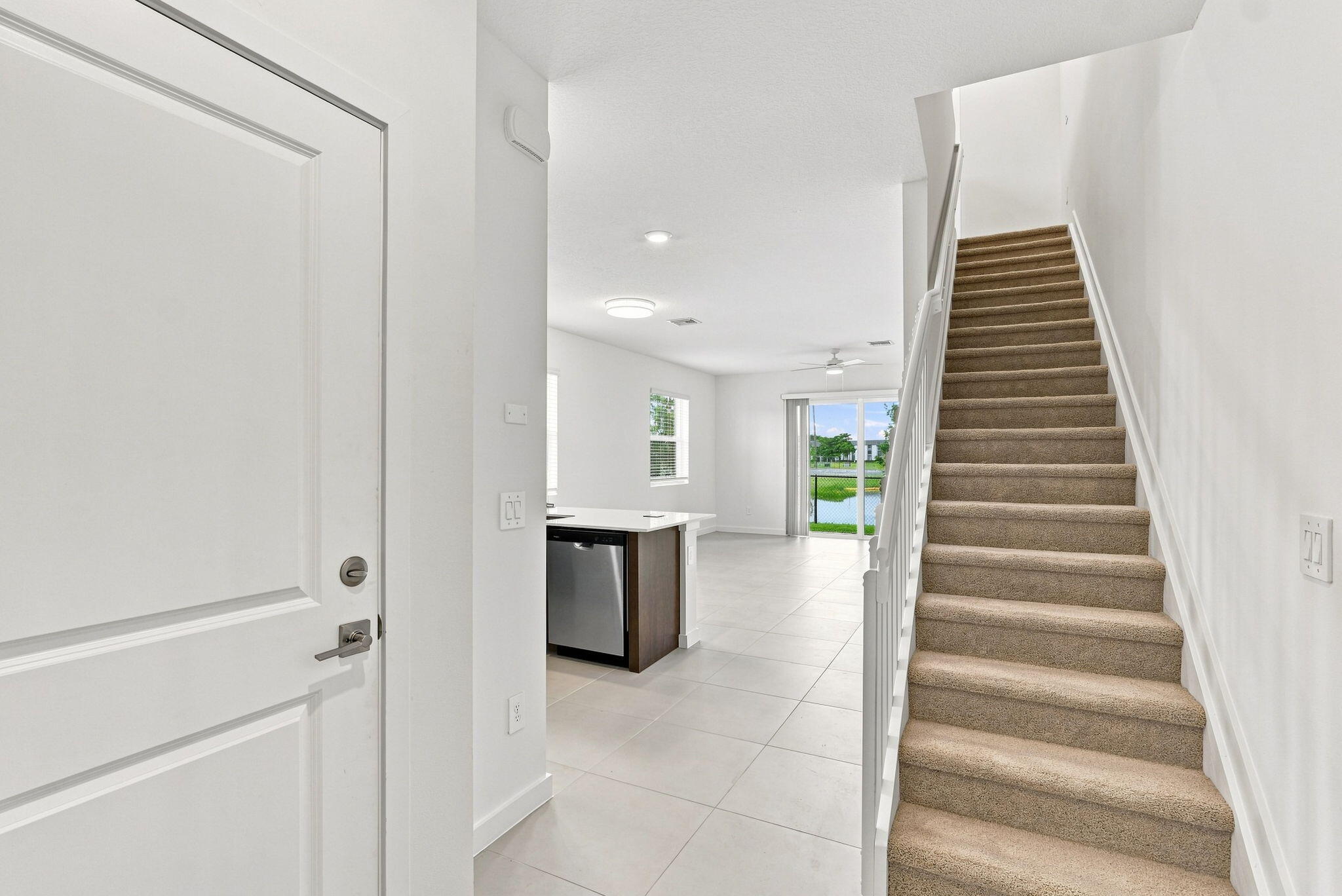 147 LAKESIDE LANDING, Royal Palm Beach FL 33411