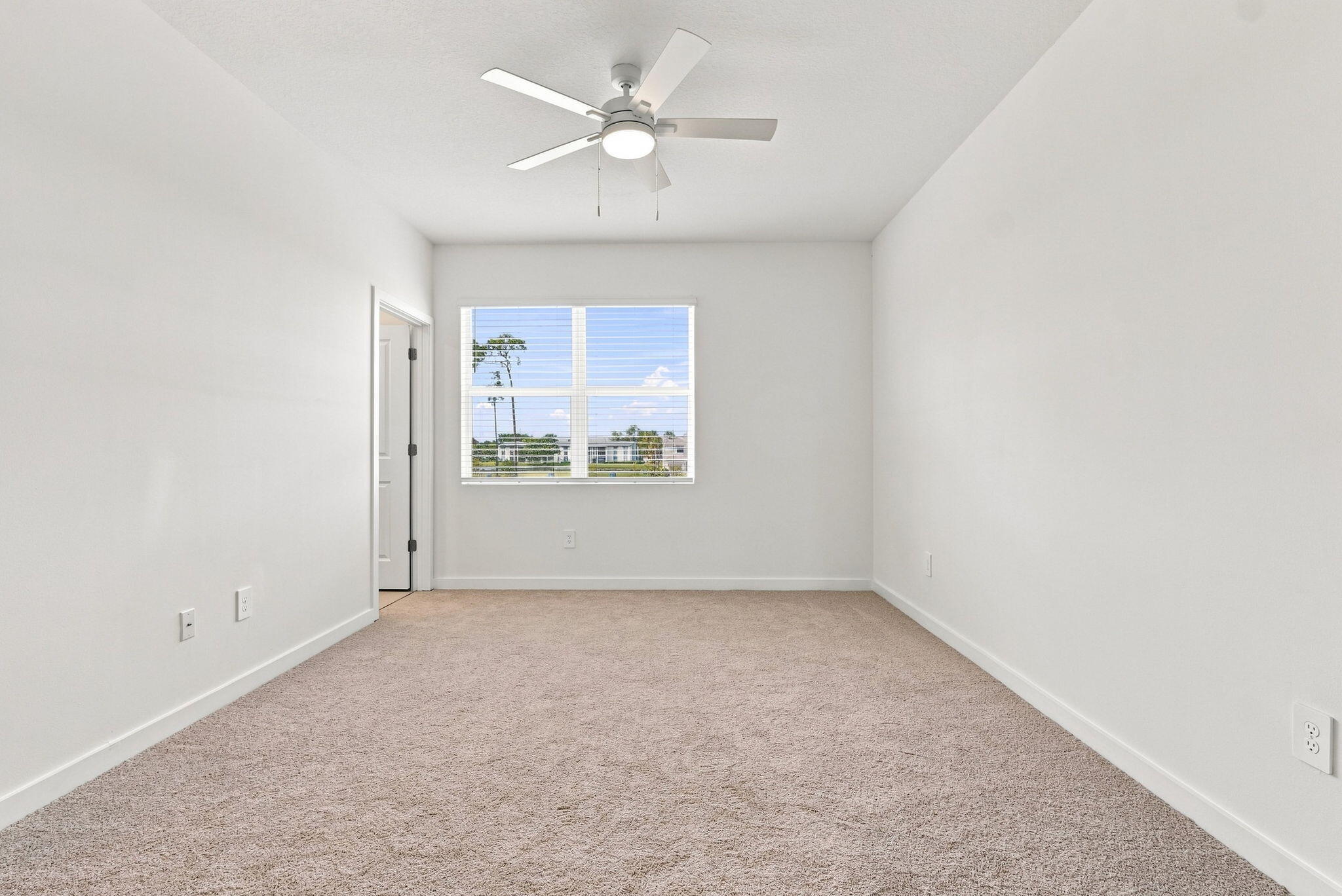 147 LAKESIDE LANDING, Royal Palm Beach FL 33411
