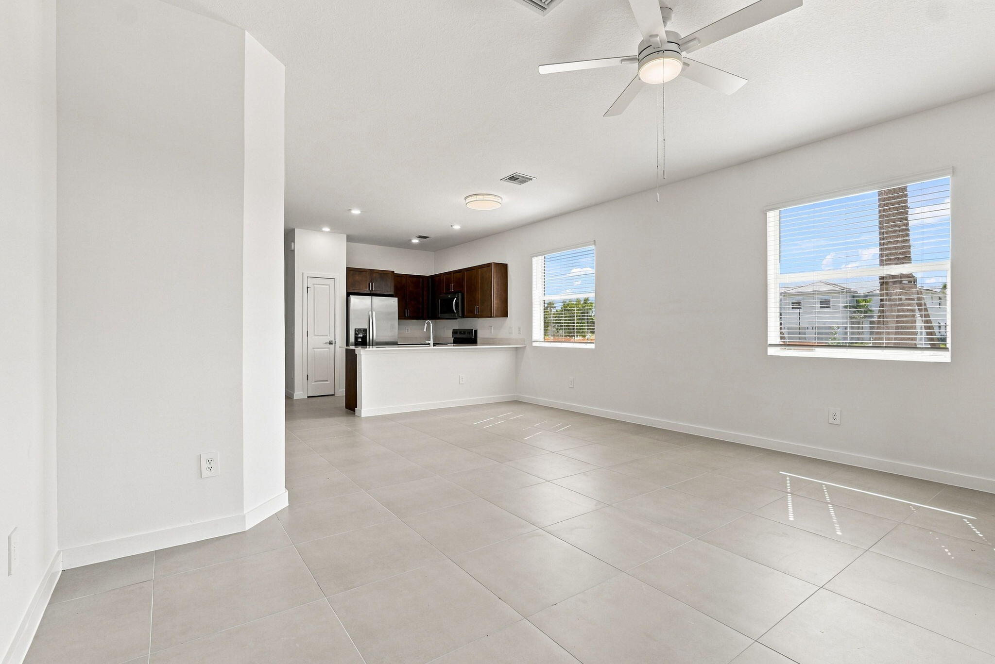 147 LAKESIDE LANDING, Royal Palm Beach FL 33411