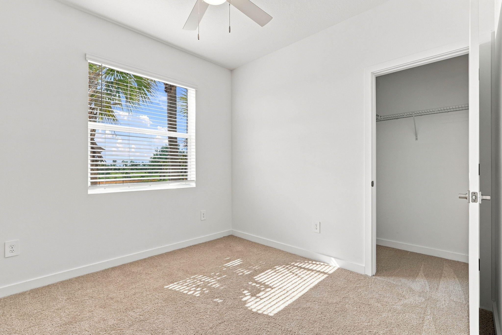 147 LAKESIDE LANDING, Royal Palm Beach FL 33411