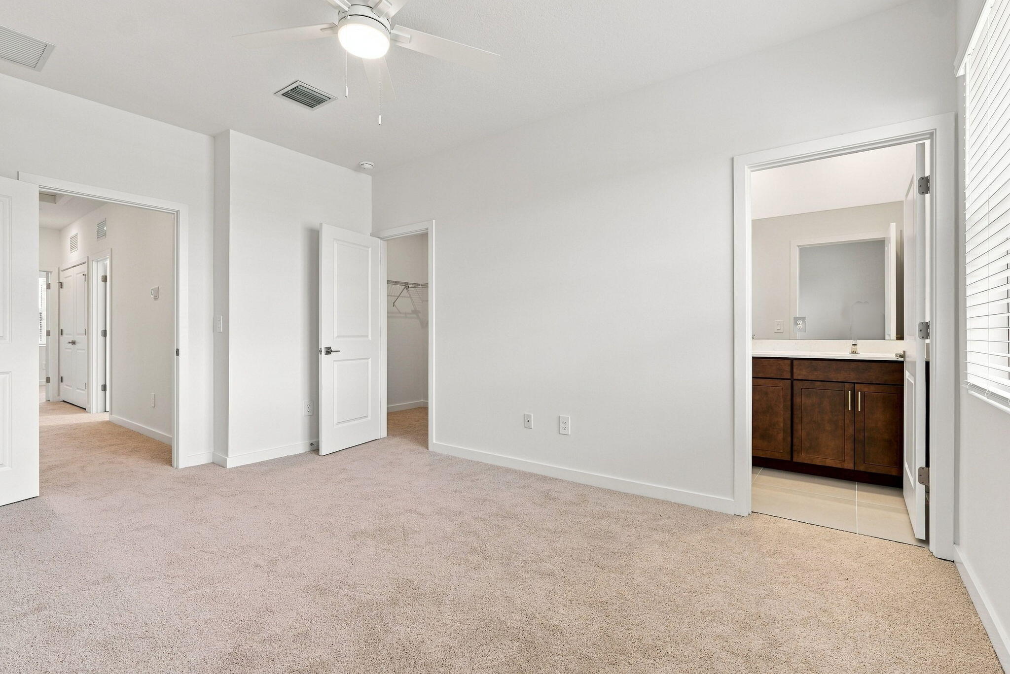 147 LAKESIDE LANDING, Royal Palm Beach FL 33411