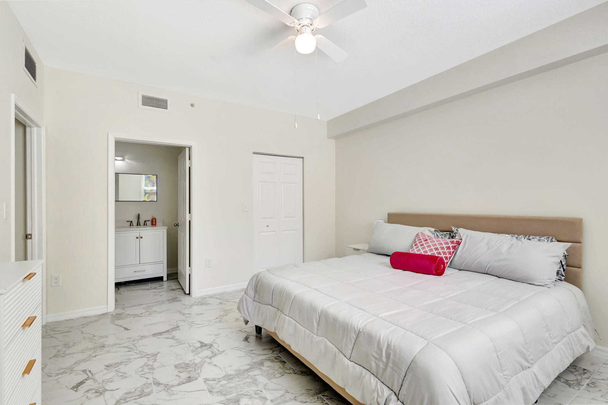 802 W WINDWARD #316, Lantana FL 33462