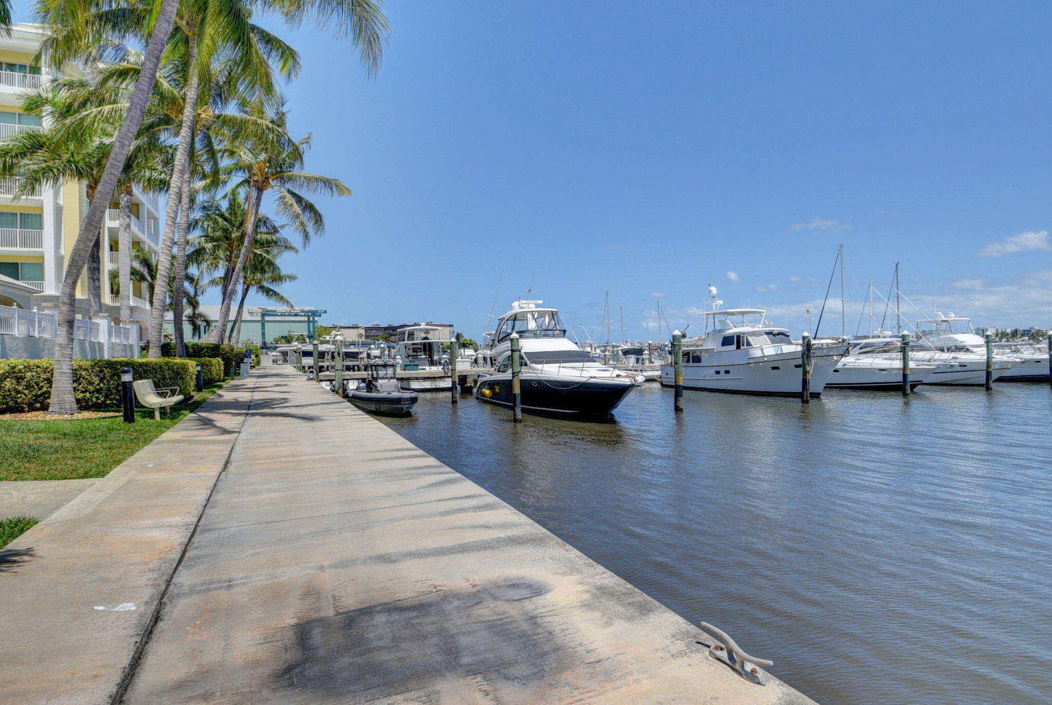 802 W WINDWARD #316, Lantana FL 33462