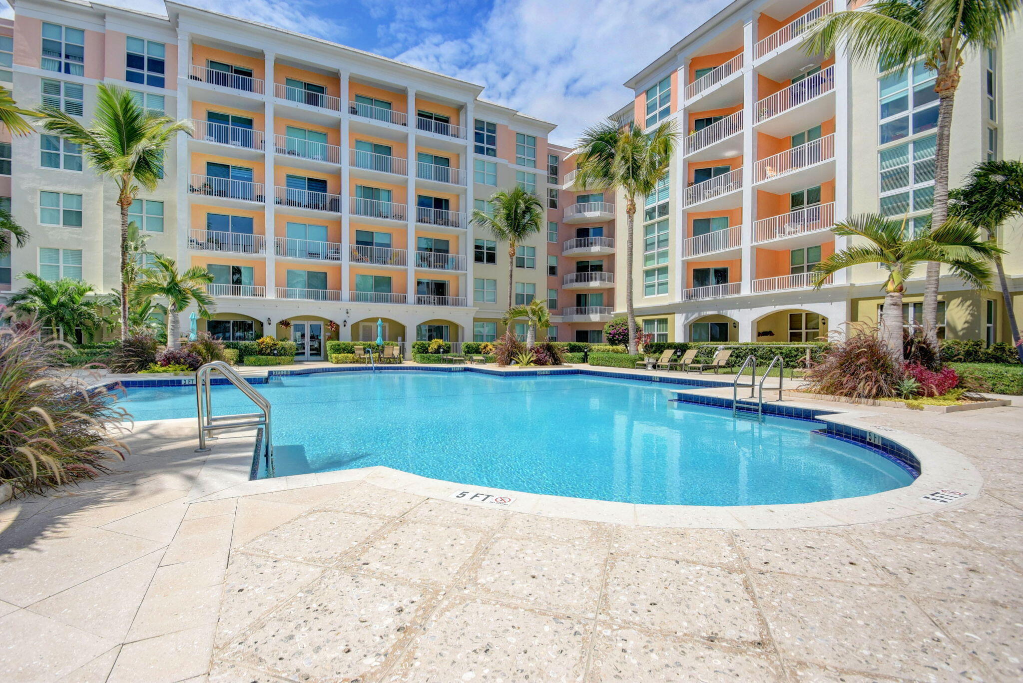 802 W WINDWARD #316, Lantana FL 33462