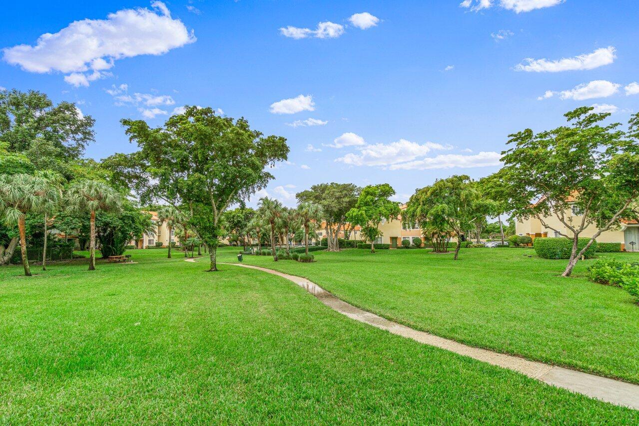 135 YACHT CLUB #305, Hypoluxo FL 33462