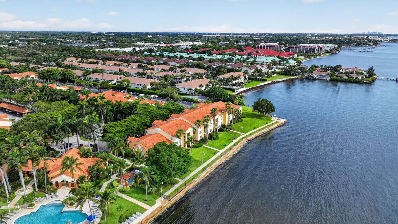 135 YACHT CLUB #305, Hypoluxo FL 33462