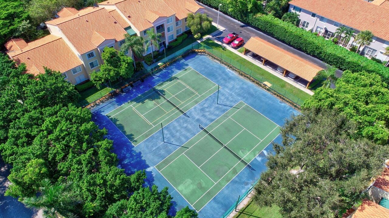 135 YACHT CLUB #305, Hypoluxo FL 33462