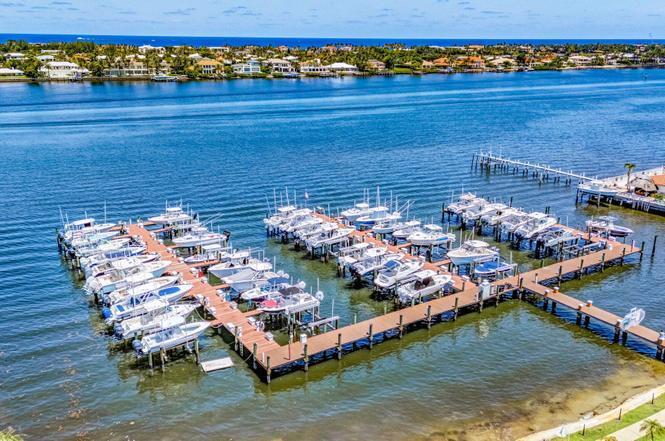 135 YACHT CLUB #305, Hypoluxo FL 33462