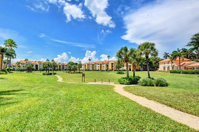 135 YACHT CLUB #305, Hypoluxo FL 33462
