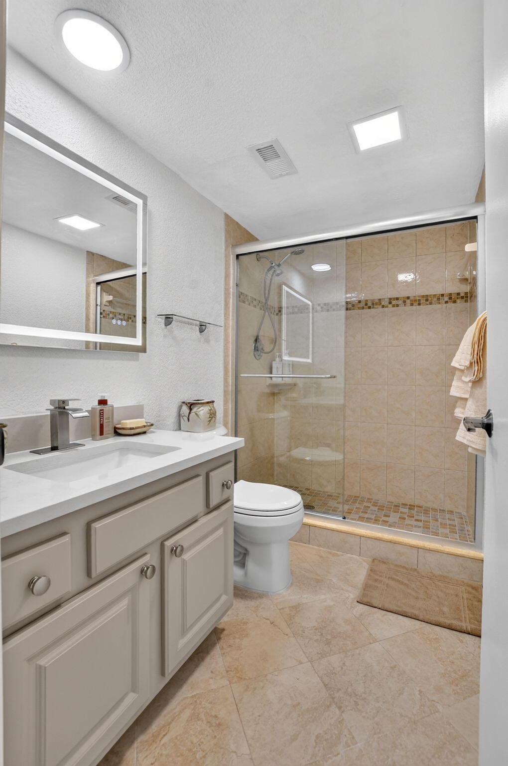 7835 Lakeside #966, Boca Raton FL 33434