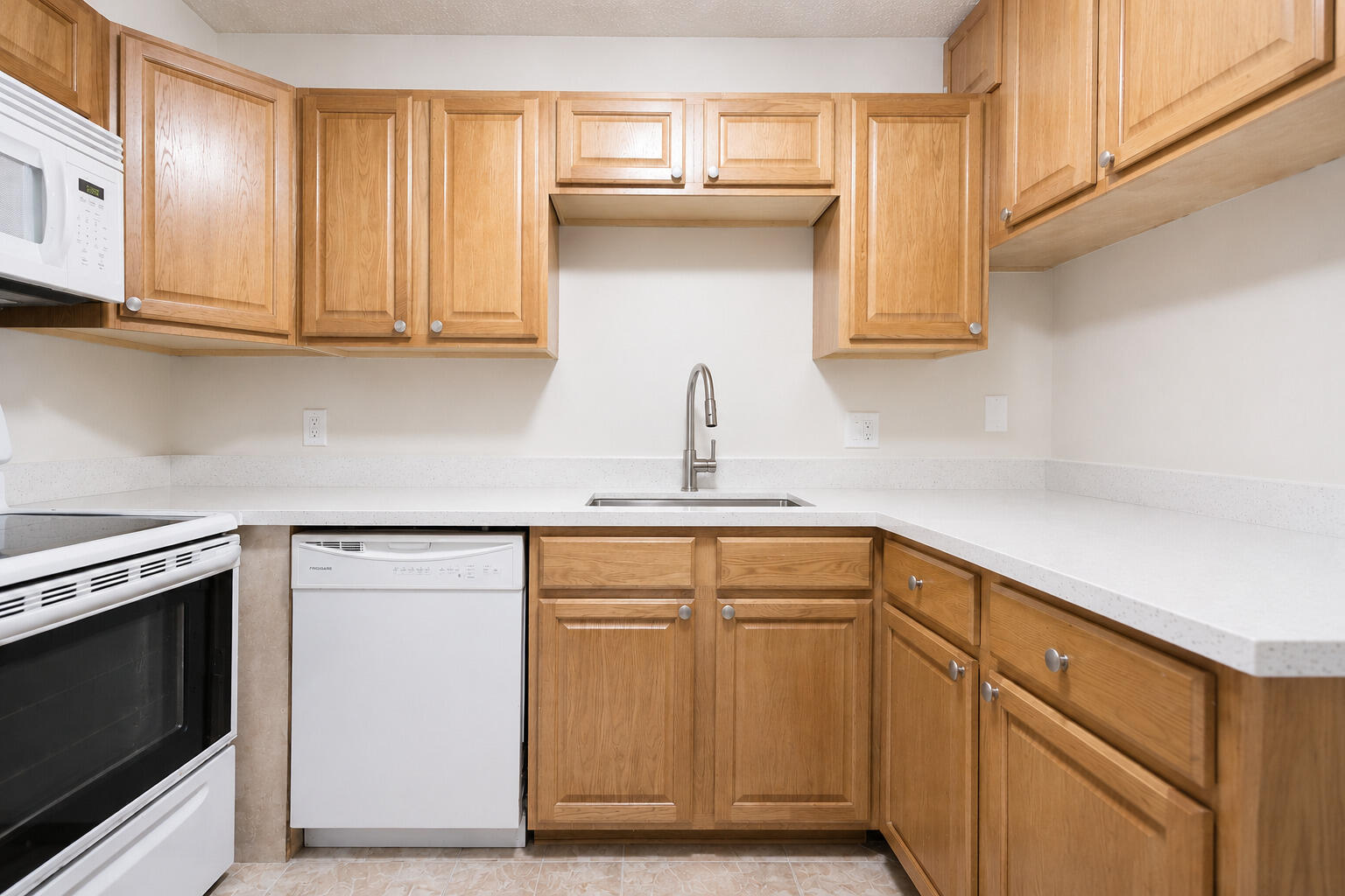 317 Woodland, Palm Springs FL 33461