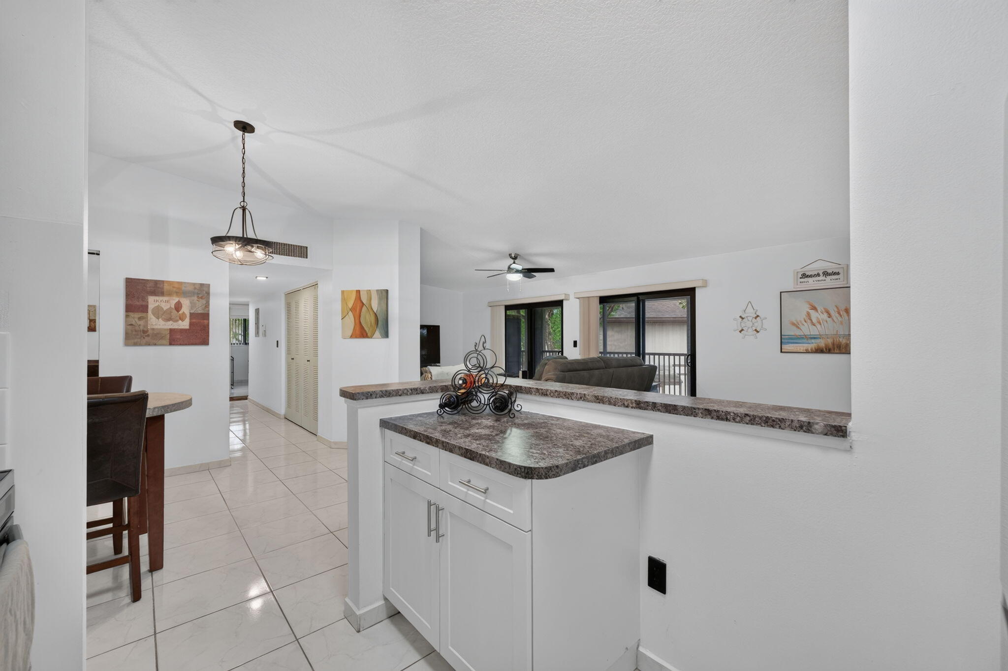 9474 S BELFORT #206, Tamarac FL 33321