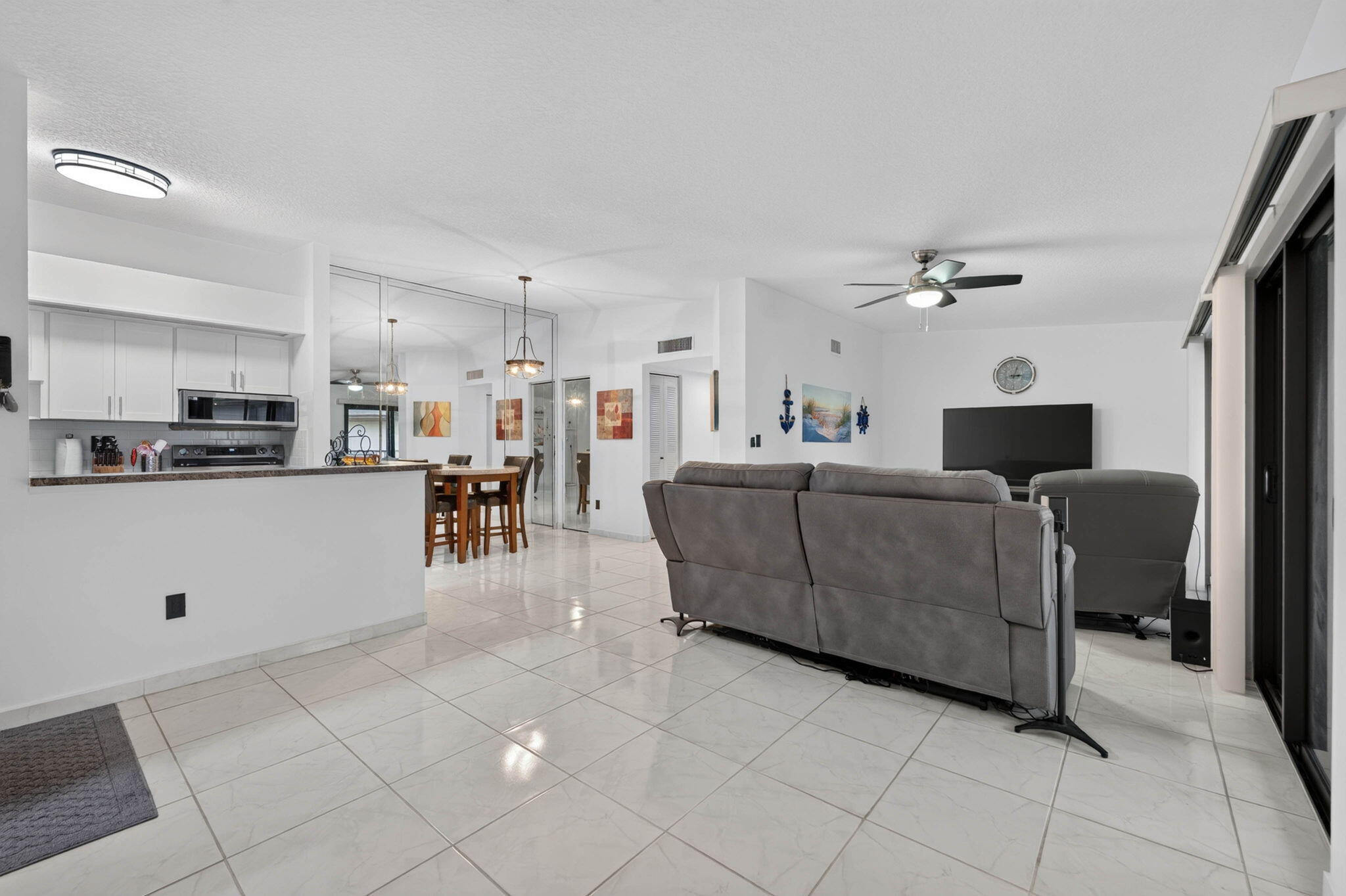 9474 S BELFORT #206, Tamarac FL 33321