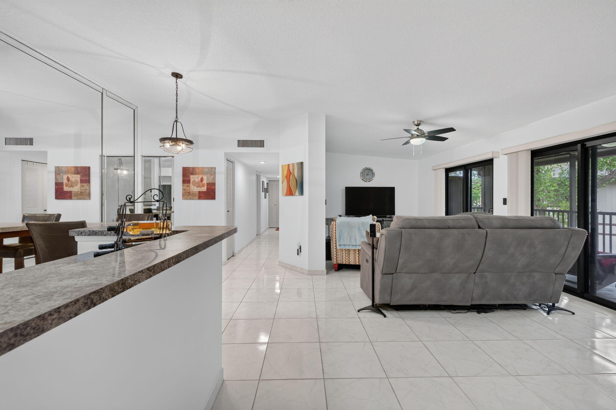 9474 S BELFORT #206, Tamarac FL 33321