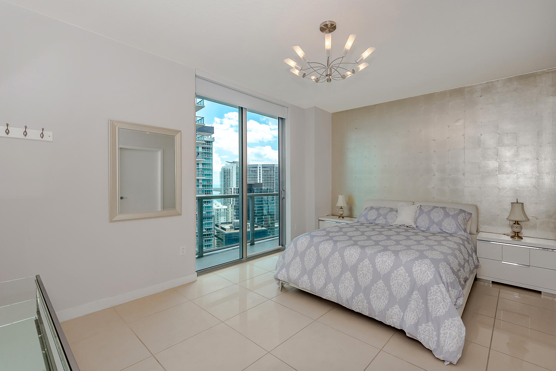 1111 SW 1ST #MPH3920-, Miami FL 33130