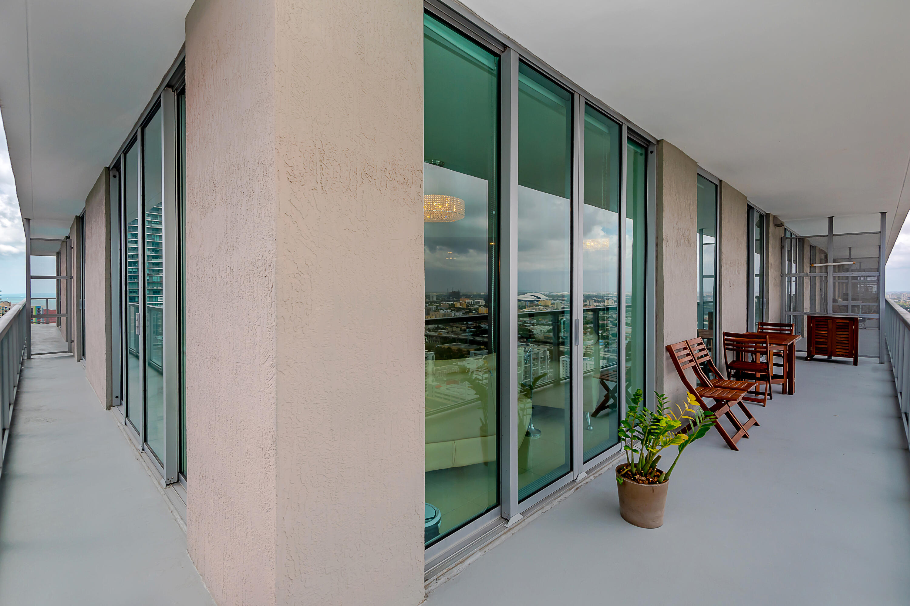 1111 SW 1ST #MPH3920-, Miami FL 33130