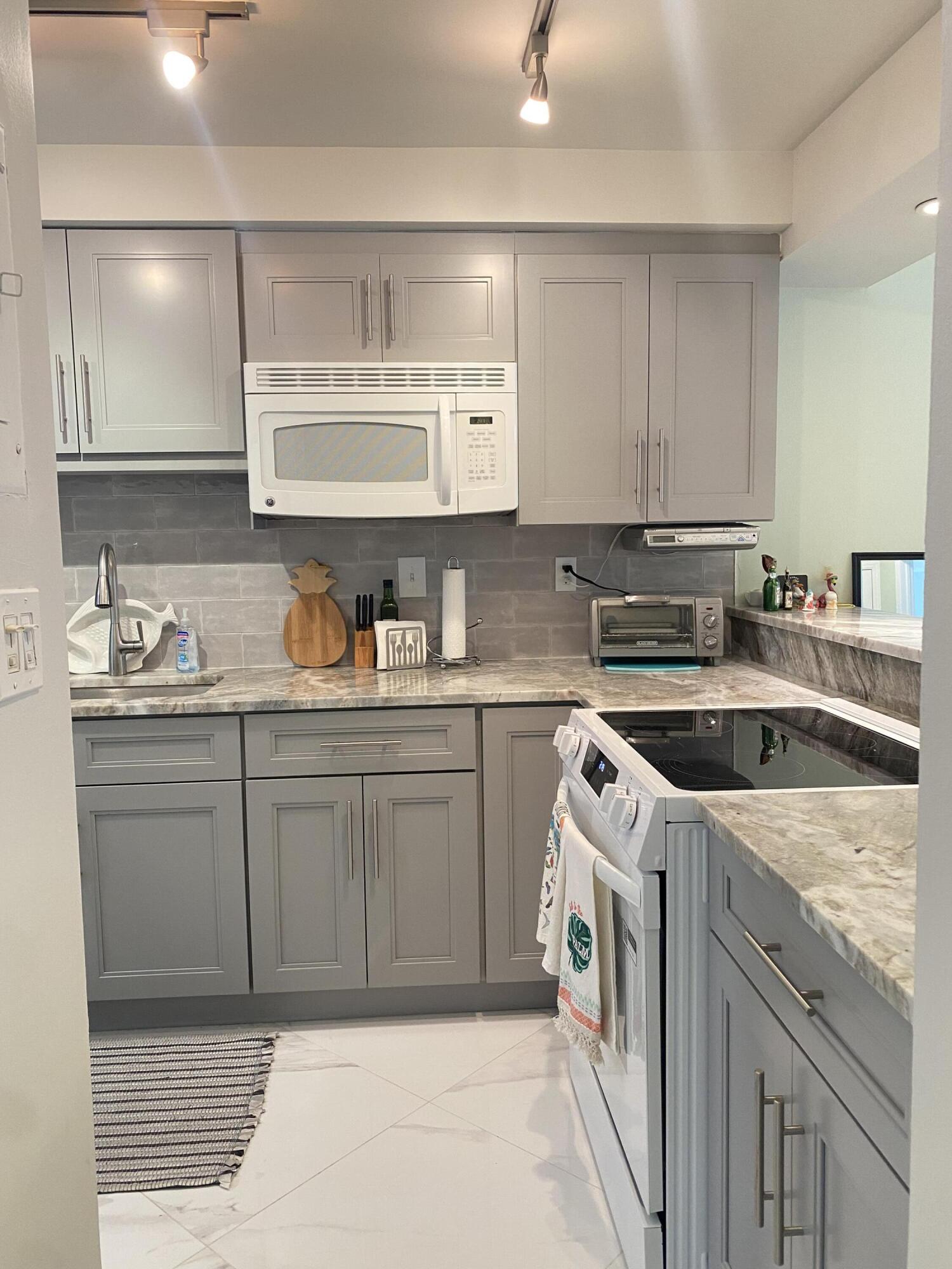 2 Royal Palm #101, Boca Raton FL 33432