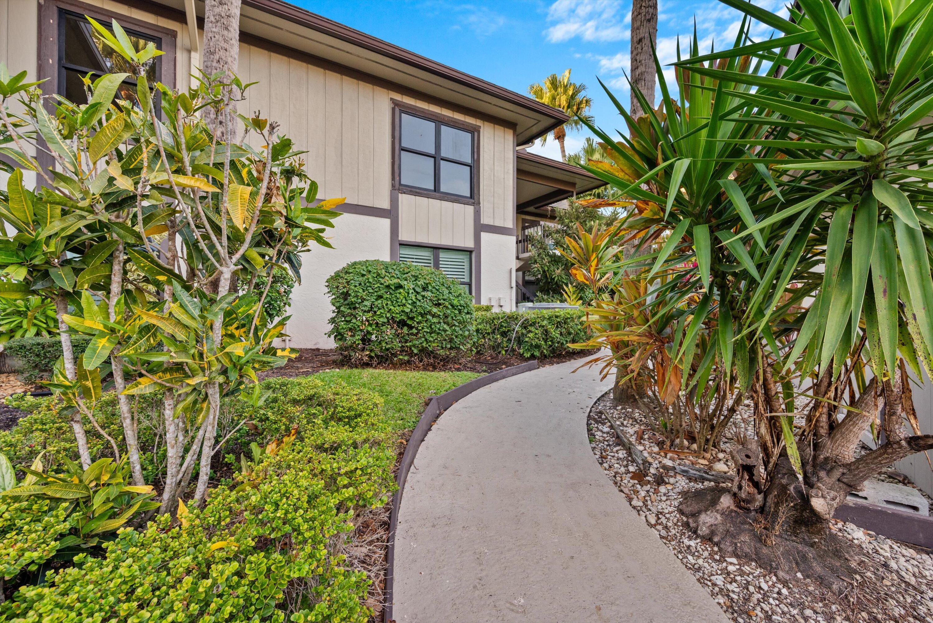 13224 Polo Club #Apt 204, Wellington FL 33414