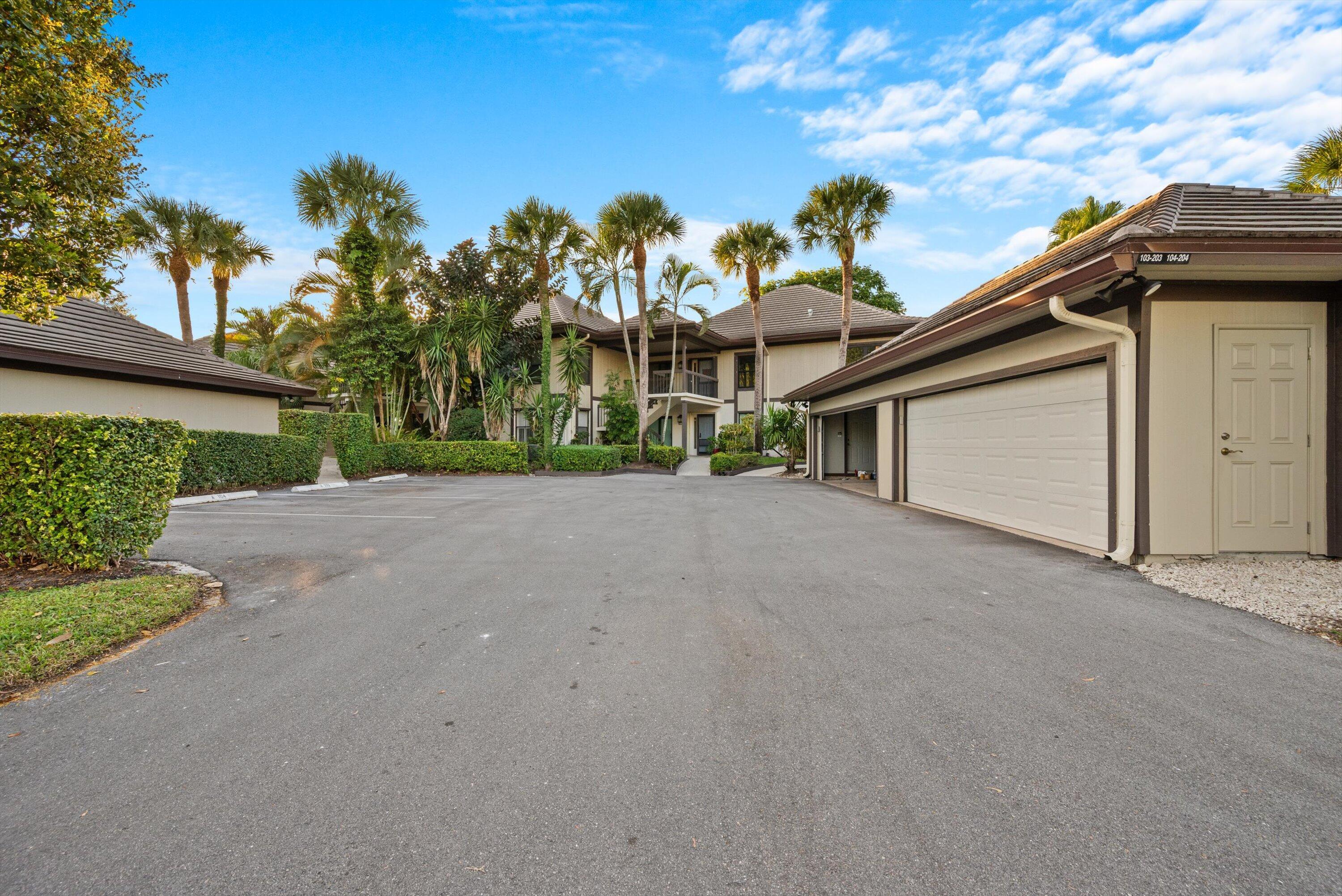 13224 Polo Club #Apt 204, Wellington FL 33414