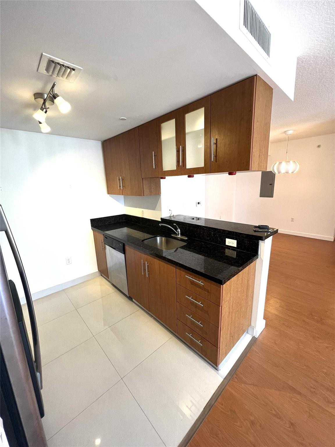 601 NE 23 #904, Miami FL 33137
