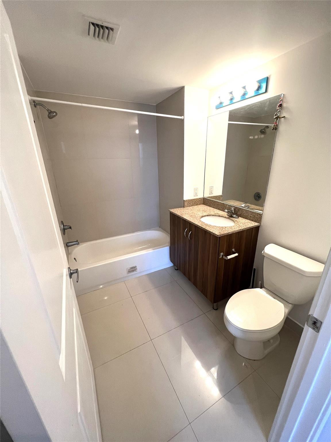 601 NE 23 #904, Miami FL 33137