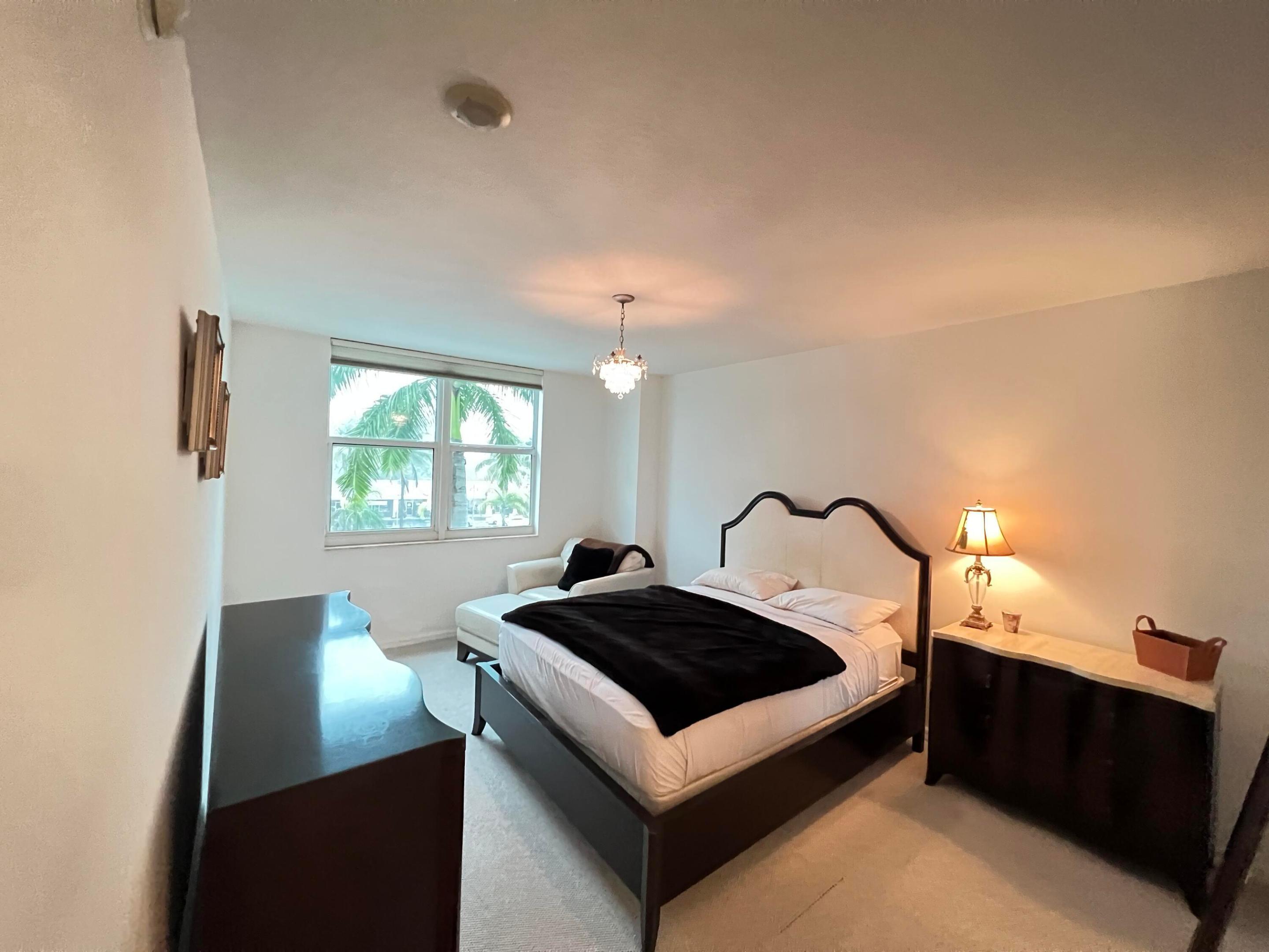 100 NE 6th #307, Boynton Beach FL 33435