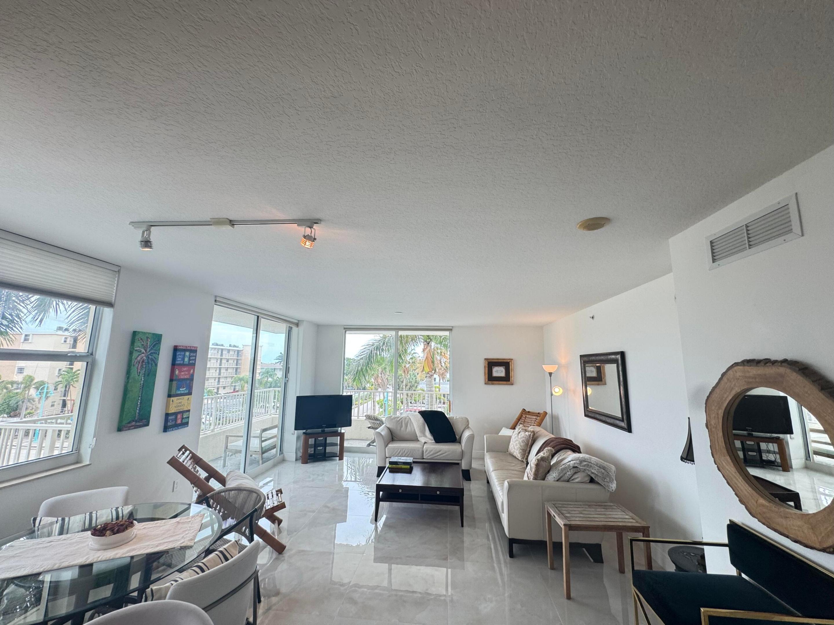 100 NE 6th #307, Boynton Beach FL 33435