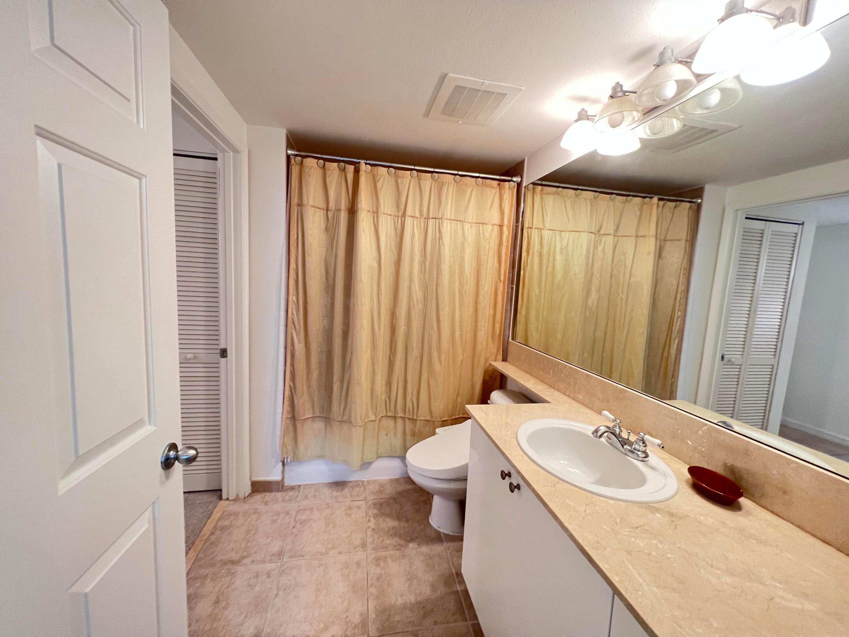100 NE 6th #307, Boynton Beach FL 33435