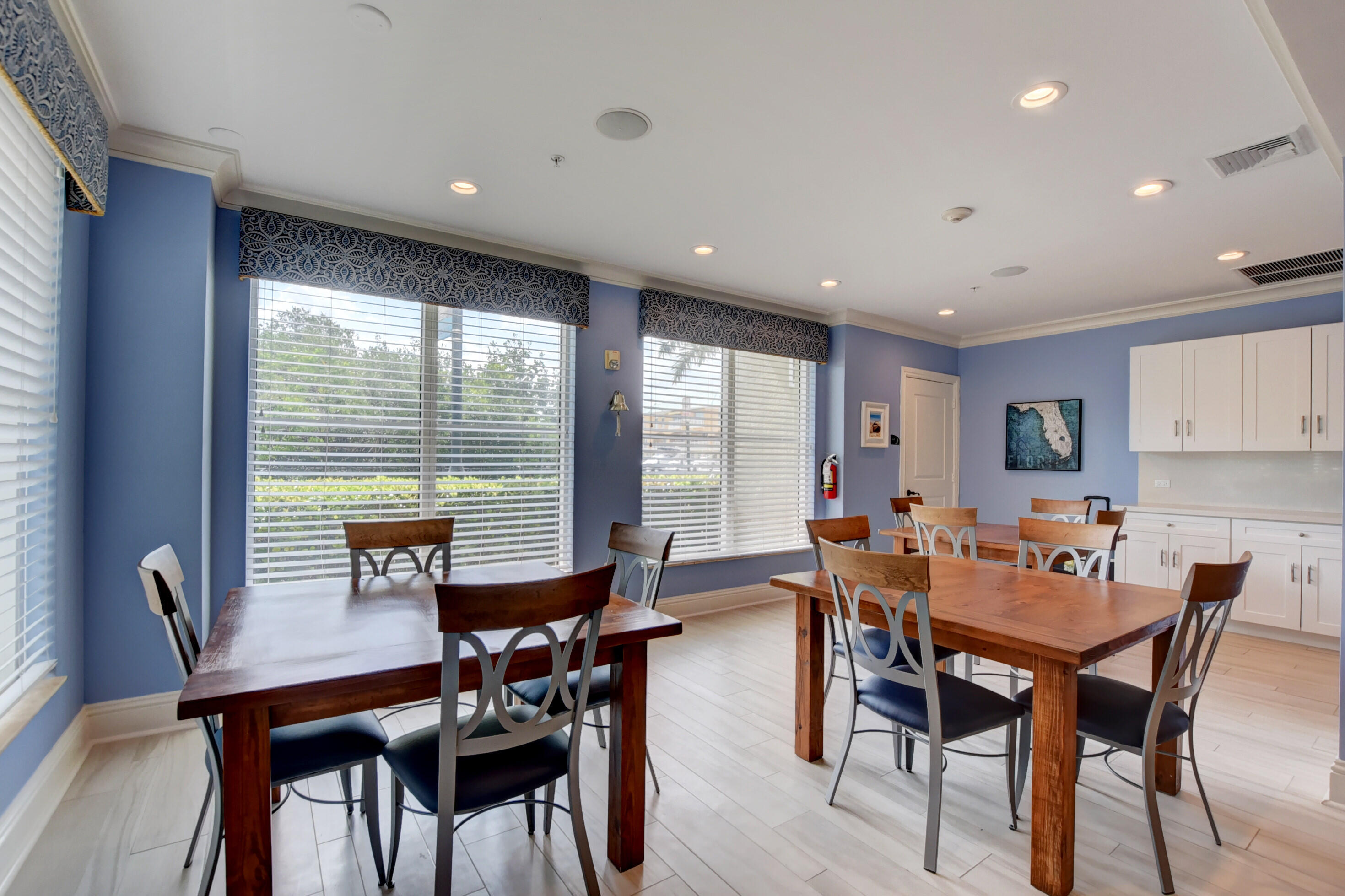 100 NE 6th #307, Boynton Beach FL 33435