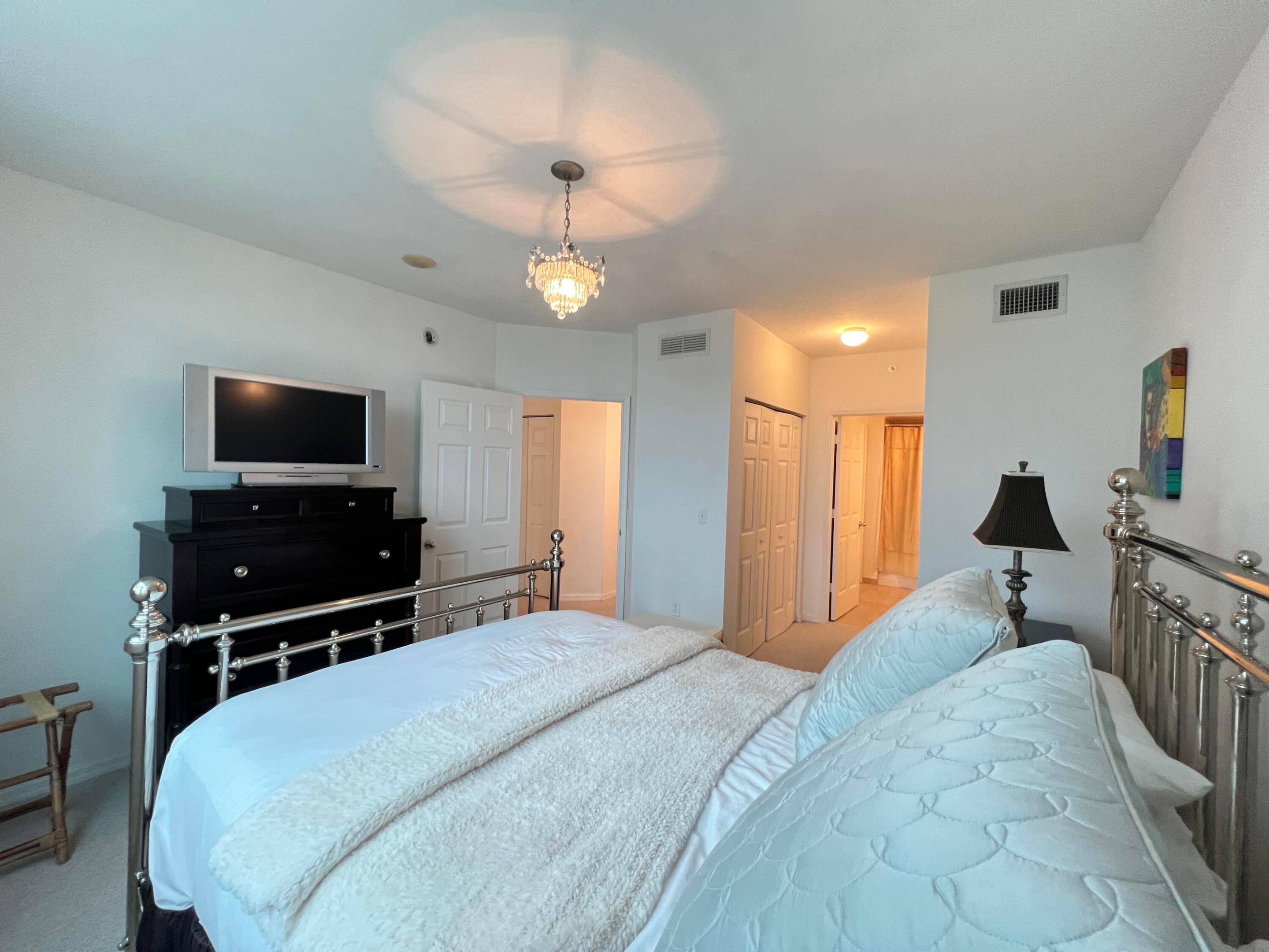 100 NE 6th #307, Boynton Beach FL 33435
