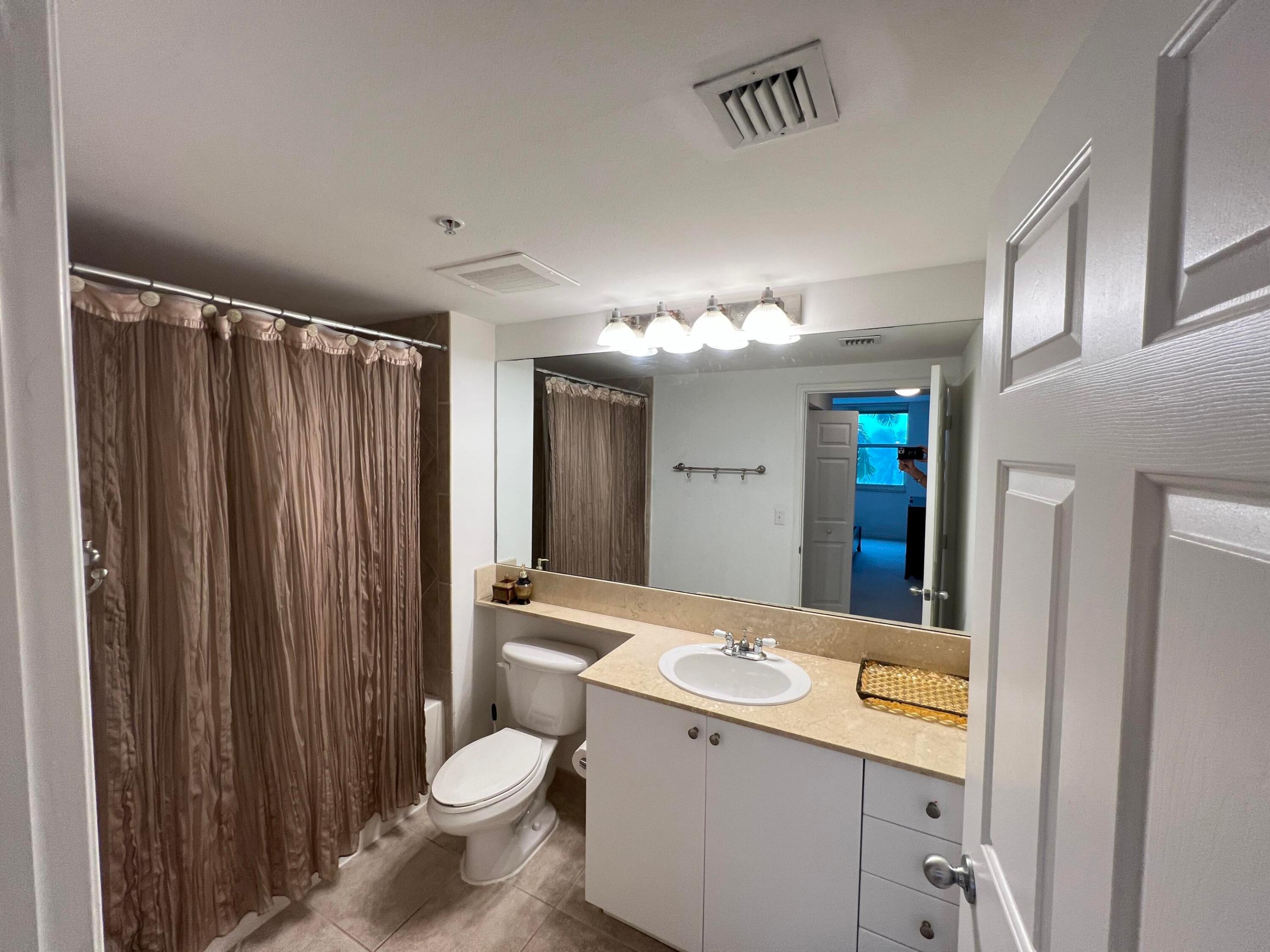 100 NE 6th #307, Boynton Beach FL 33435