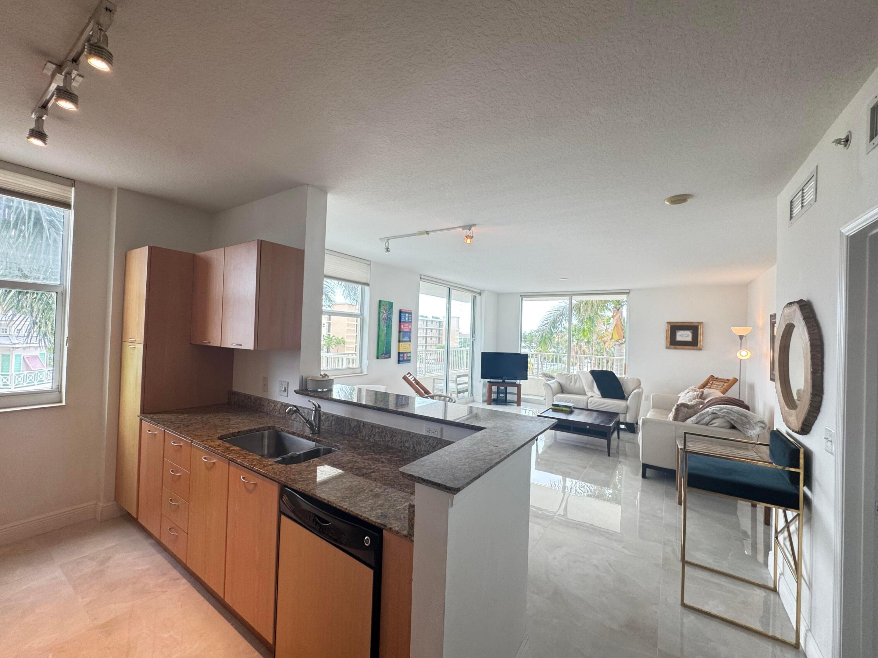 100 NE 6th #307, Boynton Beach FL 33435