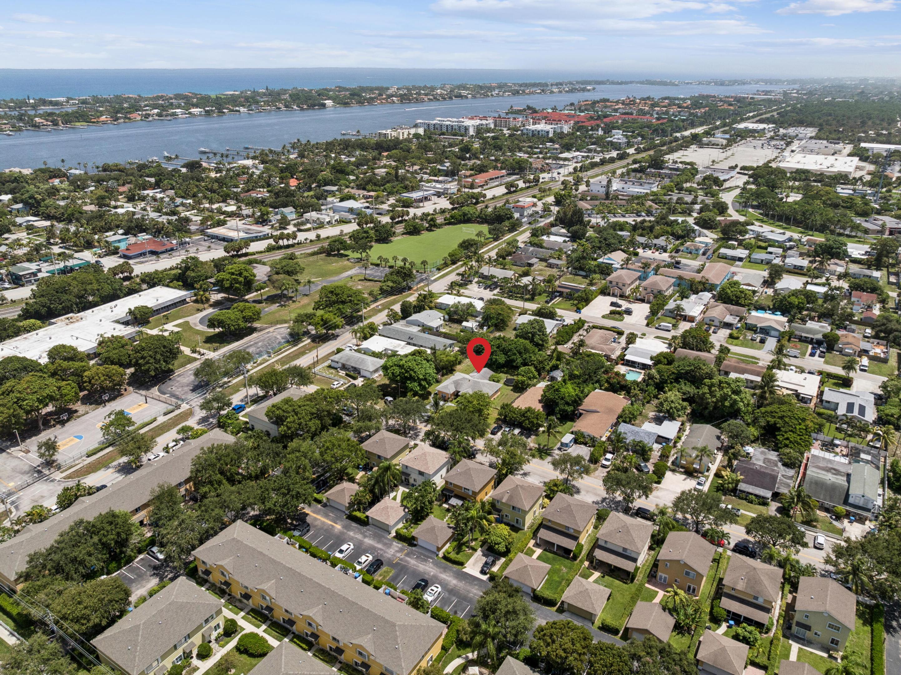 414 W Branch, Lantana FL 33462