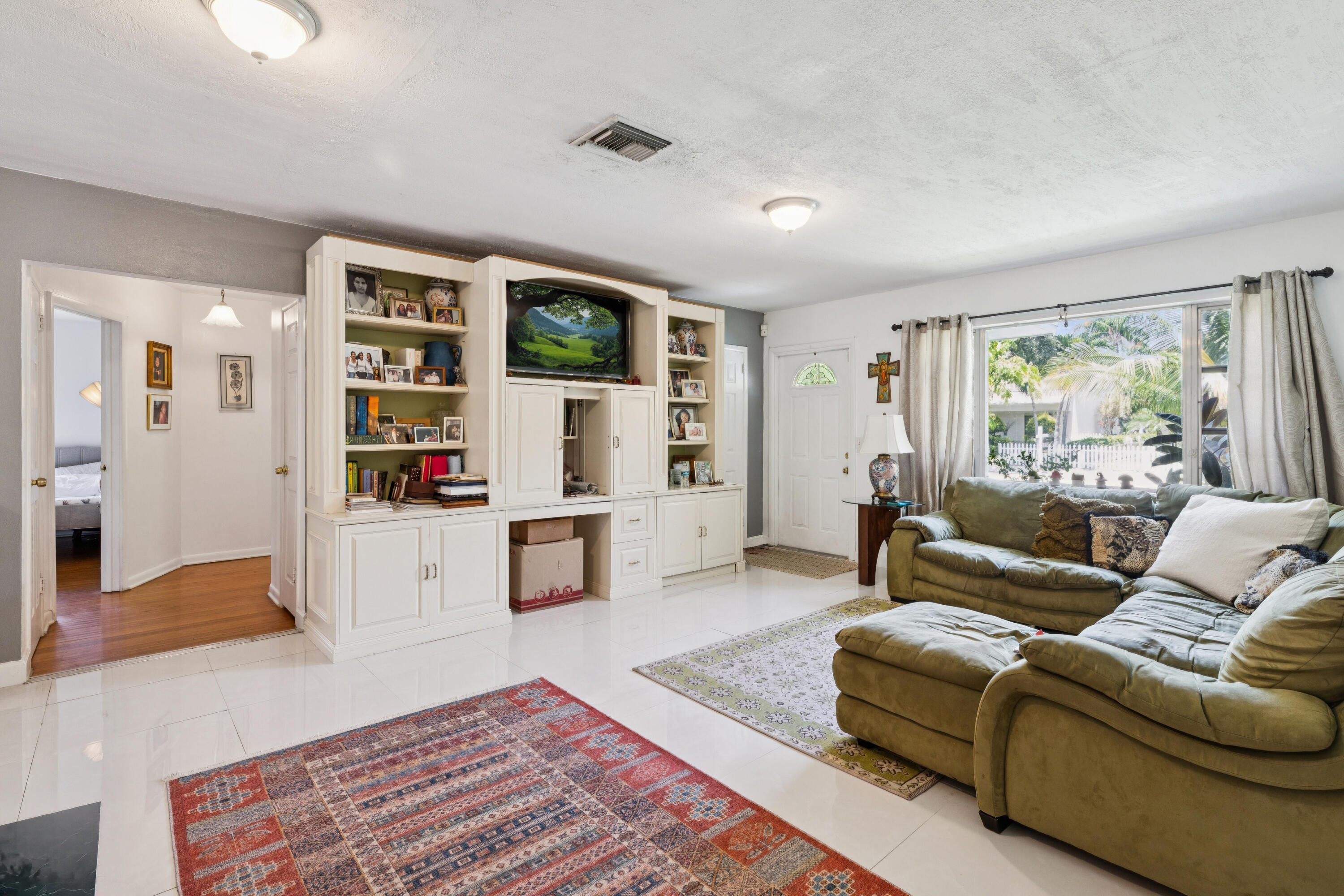 414 W Branch, Lantana FL 33462