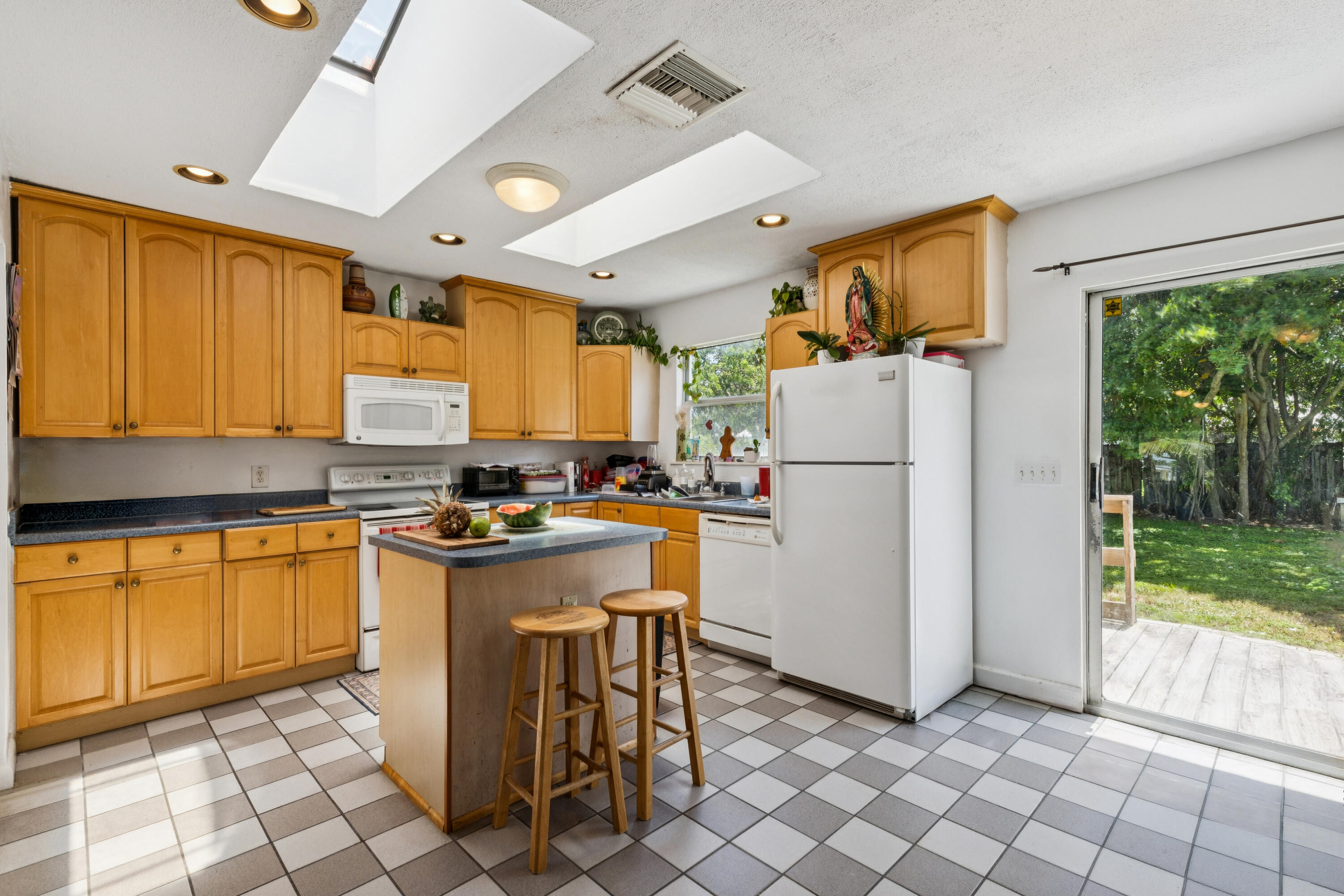 414 W Branch, Lantana FL 33462