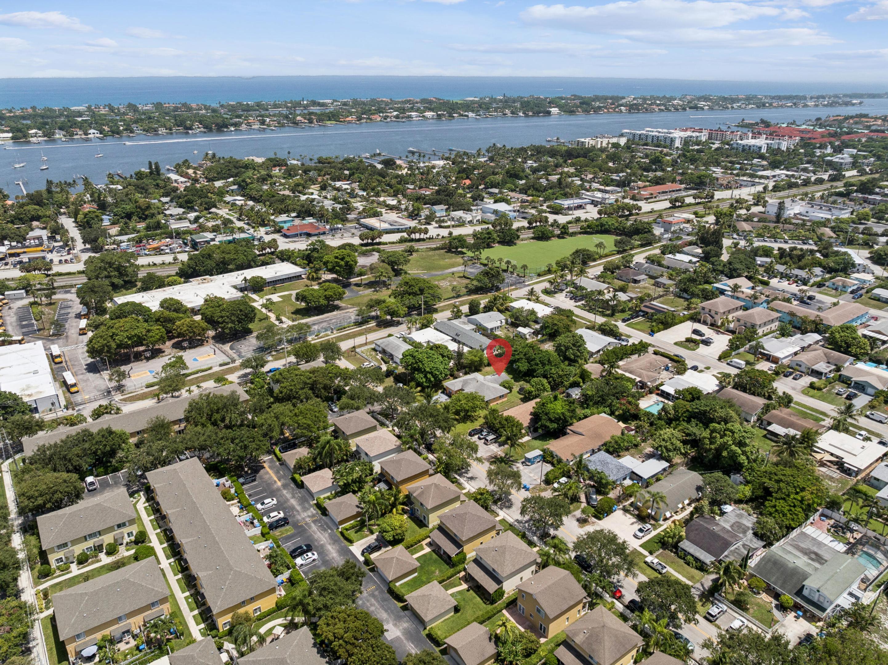 414 W Branch, Lantana FL 33462
