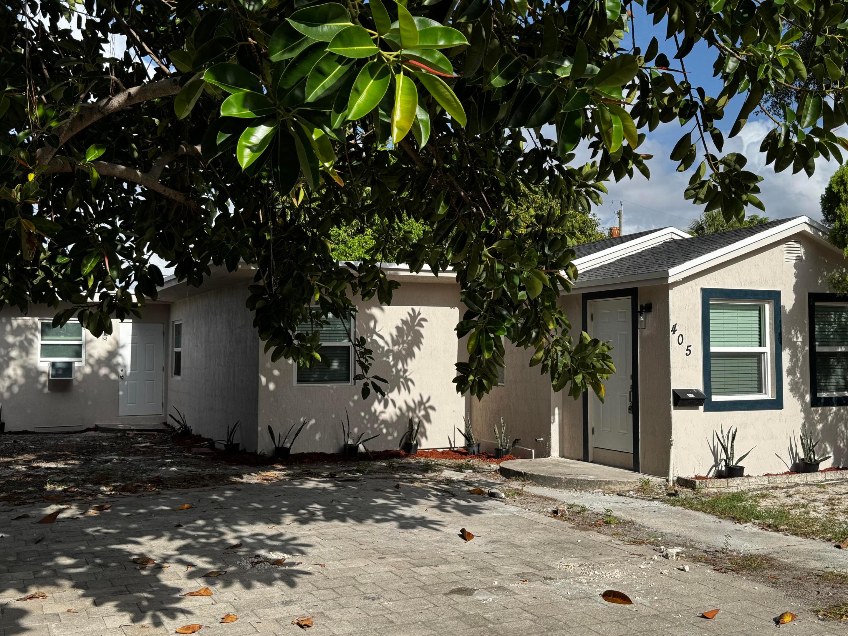 405 N E, Lake Worth FL 33460