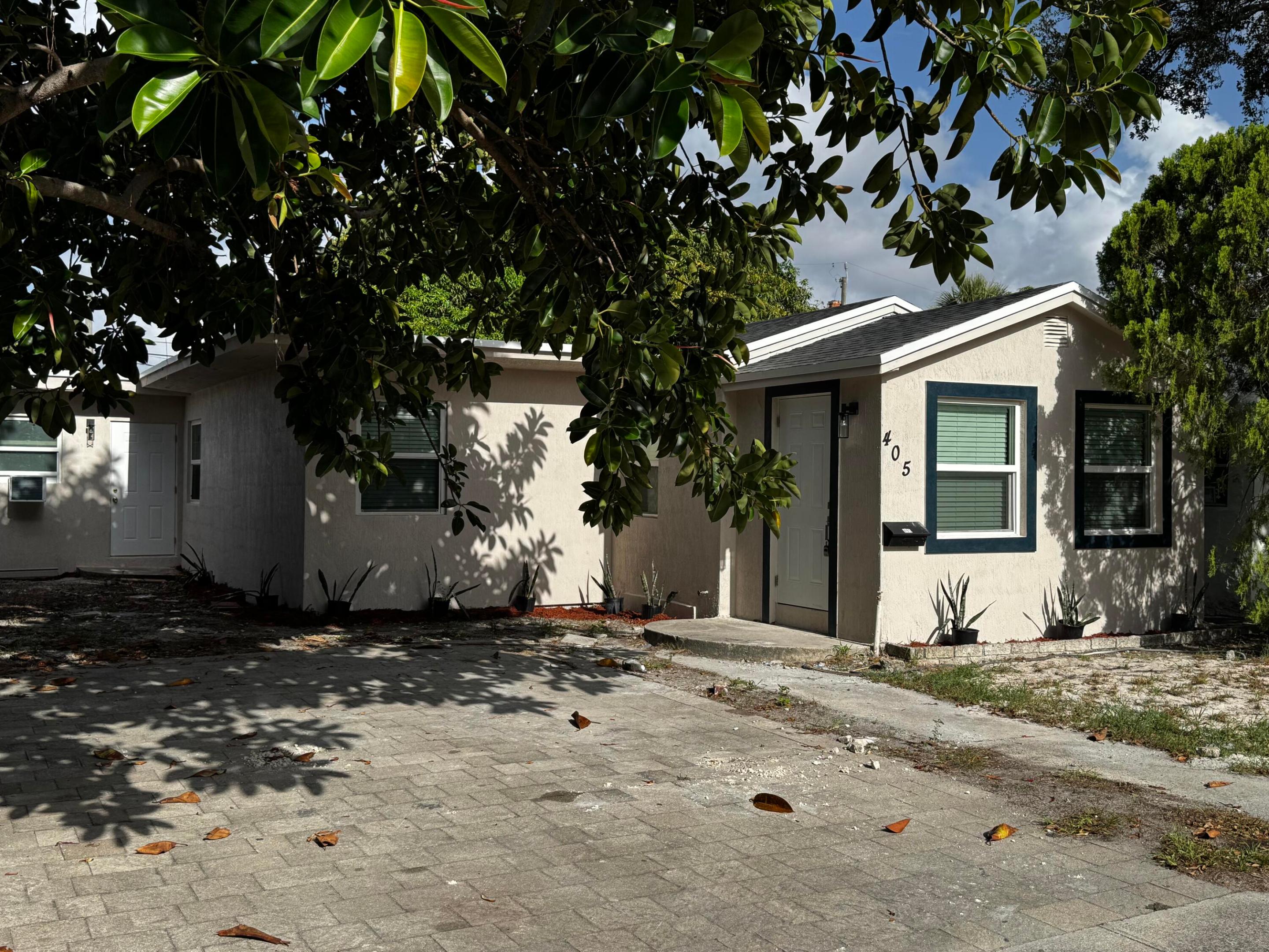 405 N E, Lake Worth FL 33460