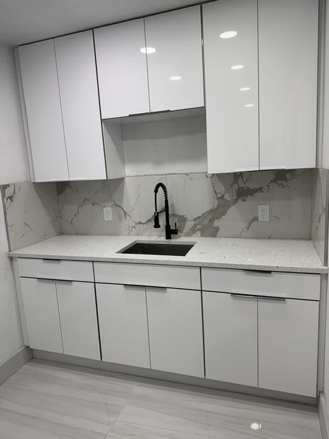 405 N E, Lake Worth FL 33460